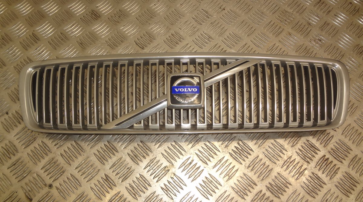 Volvo V70 Radiator Grille Radiator grille — VOLVO V70 II / XC70 I (P80) (...