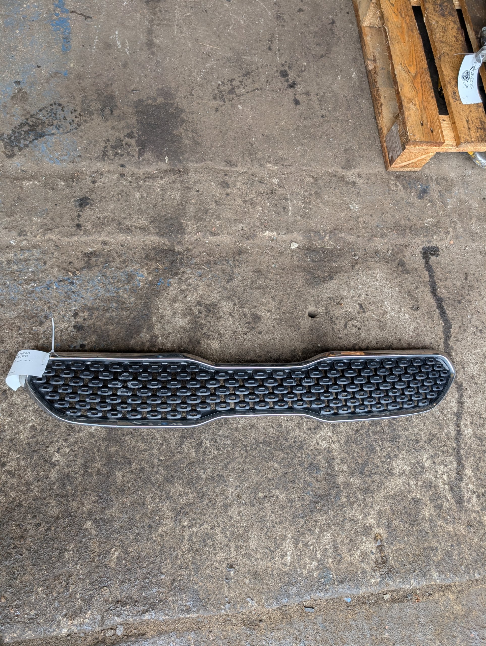 Kia Niro Radiator Grille Radiator grille — KIA NIRO I (DE) (2016-2022) —...