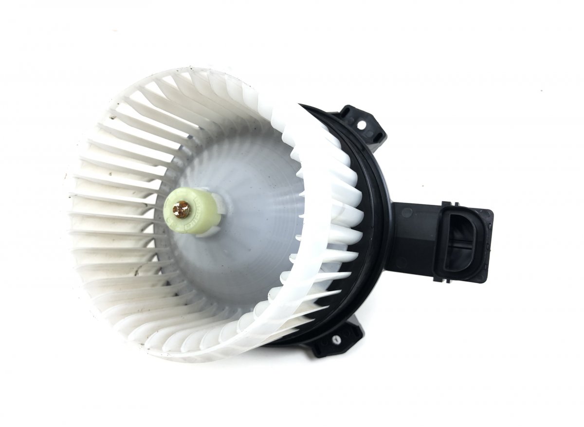 Honda CR-V Heater Blower Motor Heater blower motor — HONDA CR-V V (RW) (2016-2...
