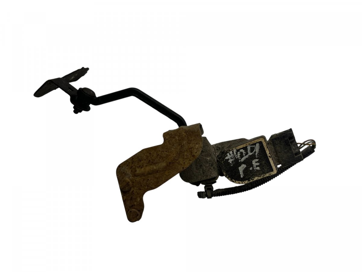 Volvo V40 Suspension level sensor — front right Suspension level sensor — front right — VOLVO V...