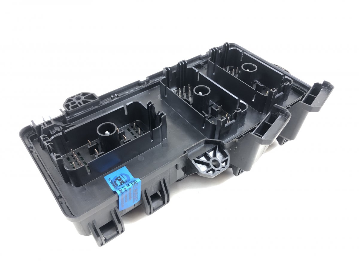 Land Rover Discovery Sport Fuse box Fuse box — LAND ROVER DISCOVERY SPORT (L550) (2...