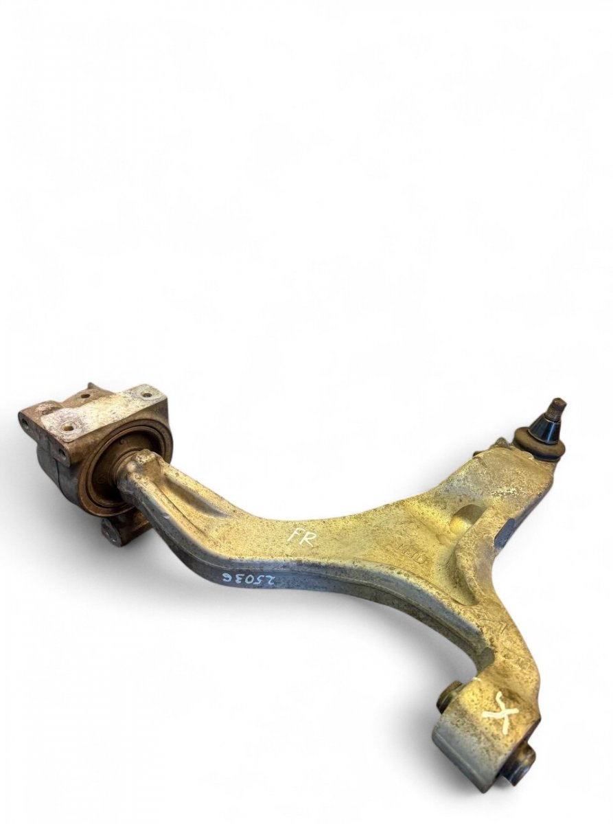 Infiniti M / Q70 (Y51) Lower suspension control arm — front right Lower suspension control arm — front right — IN...