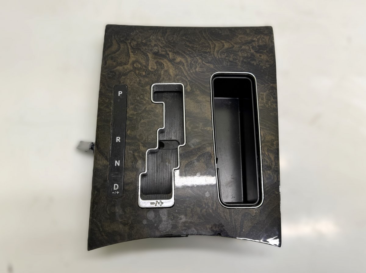 Chrysler 300 Vaihdetangon suojus Gear lever cover — CHRYSLER 300C II (2010-2023)...
