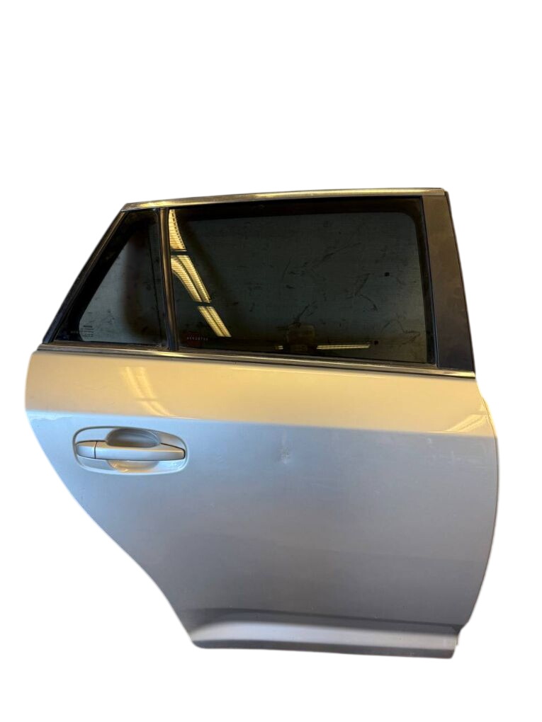 Toyota Avensis (T27) Door — rear right Door — rear right — TOYOTA AVENSIS (T270) (2009...