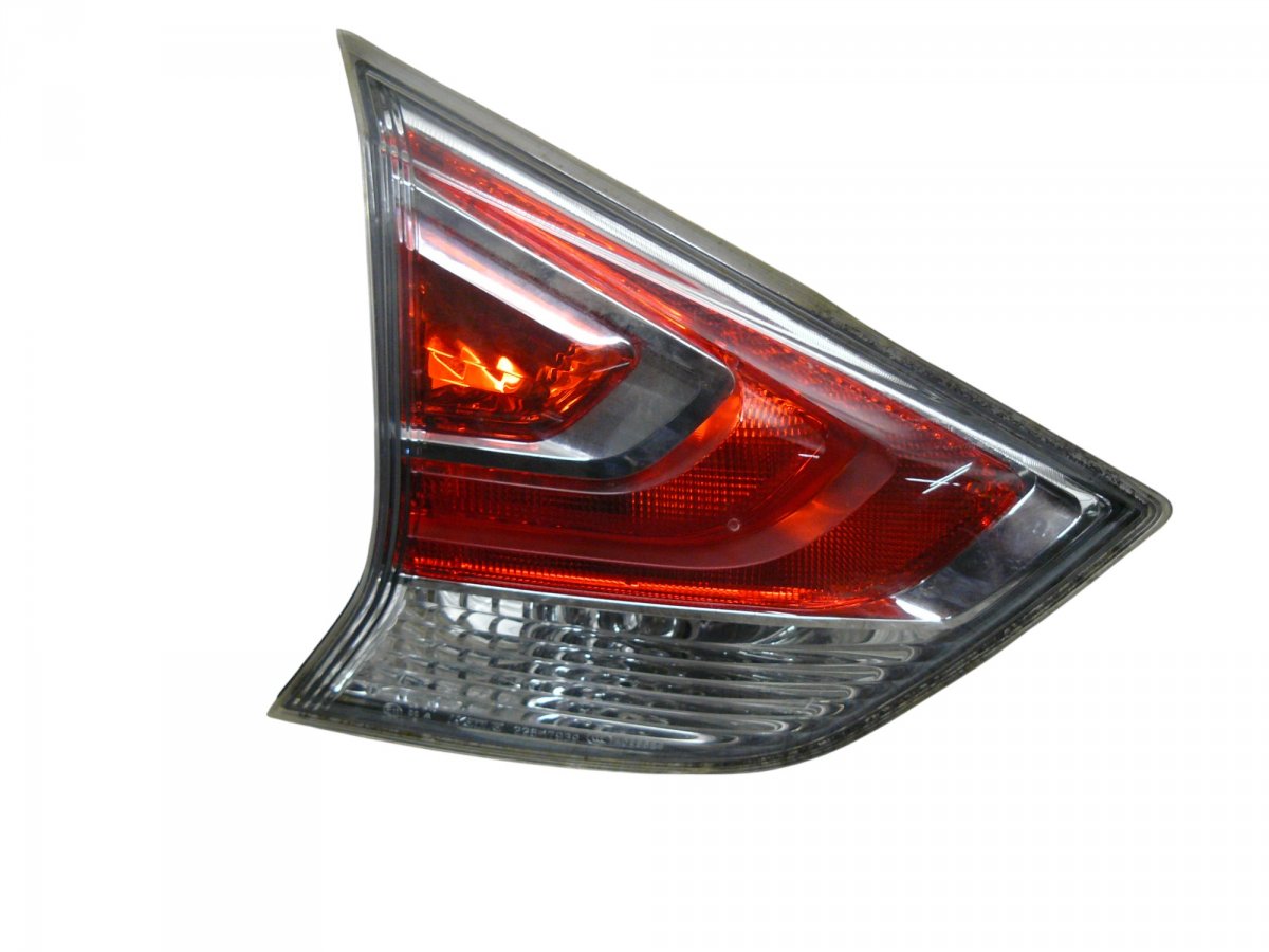 Nissan X-Trail / Rogue Inner tail light — left Inner tail light — left — NISSAN X-TRAIL III (T...