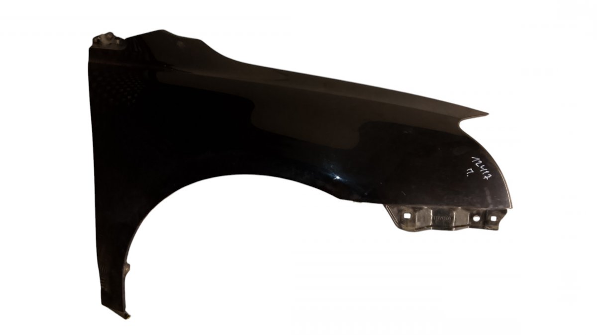 Toyota Avensis (T25) Front Right Fender Front Right Fender — TOYOTA AVENSIS (T250) (200...