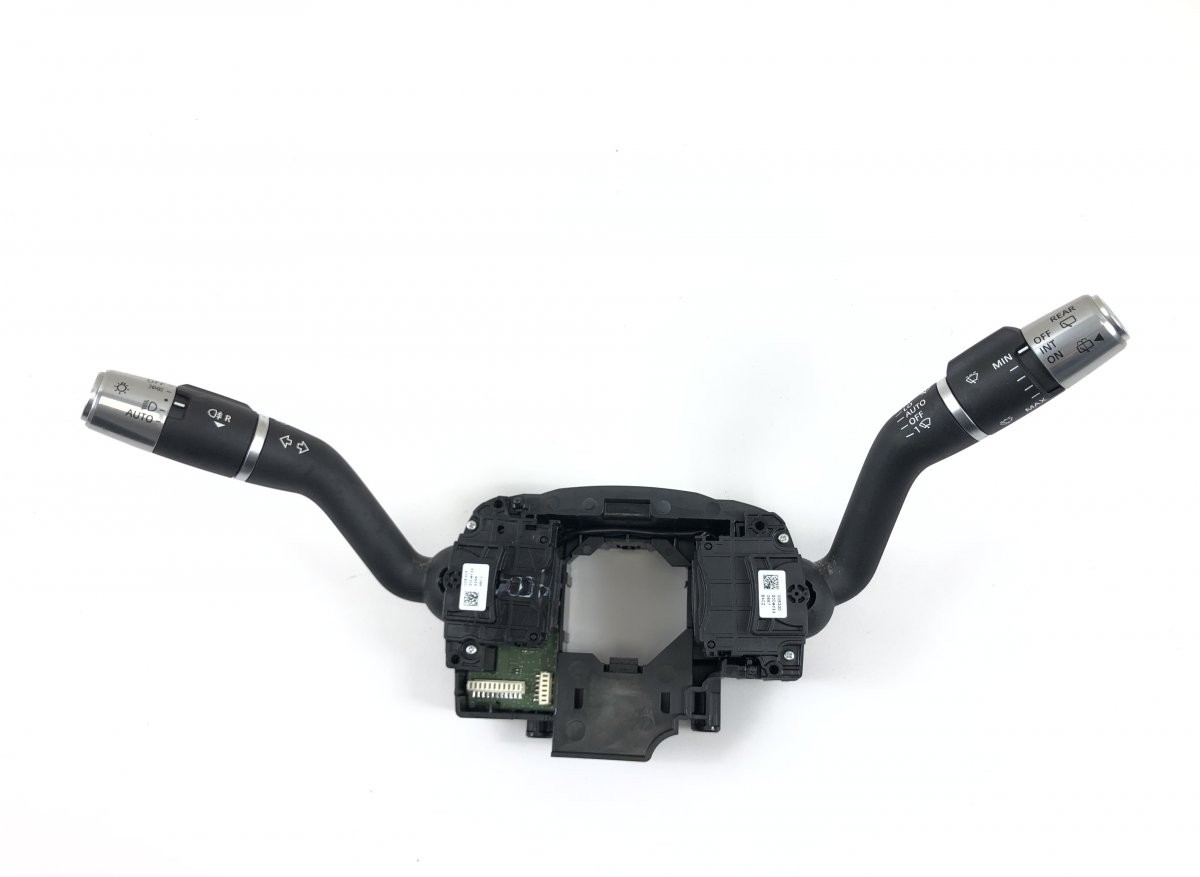 Land Rover Range Rover Evoque Turn signal and wiper stalk Turn signal and wiper stalk — LAND ROVER EVOQUE...