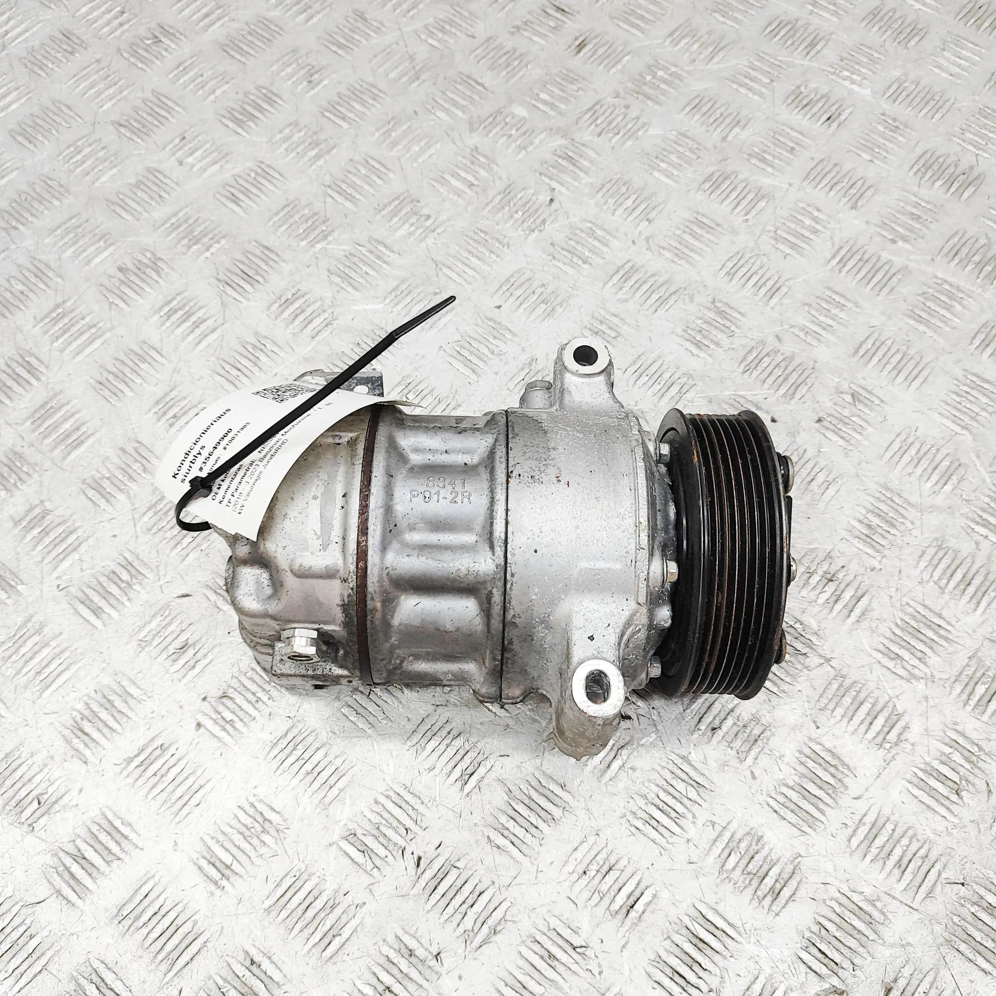 Nissan Juke Air-conditioning compressor Air-conditioning compressor — NISSAN JUKE (F16)...