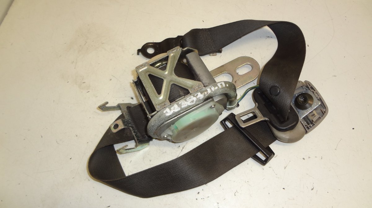 Chrysler 300C Seat belt — front right Seat belt — front right — CHRYSLER 300C I (2004...