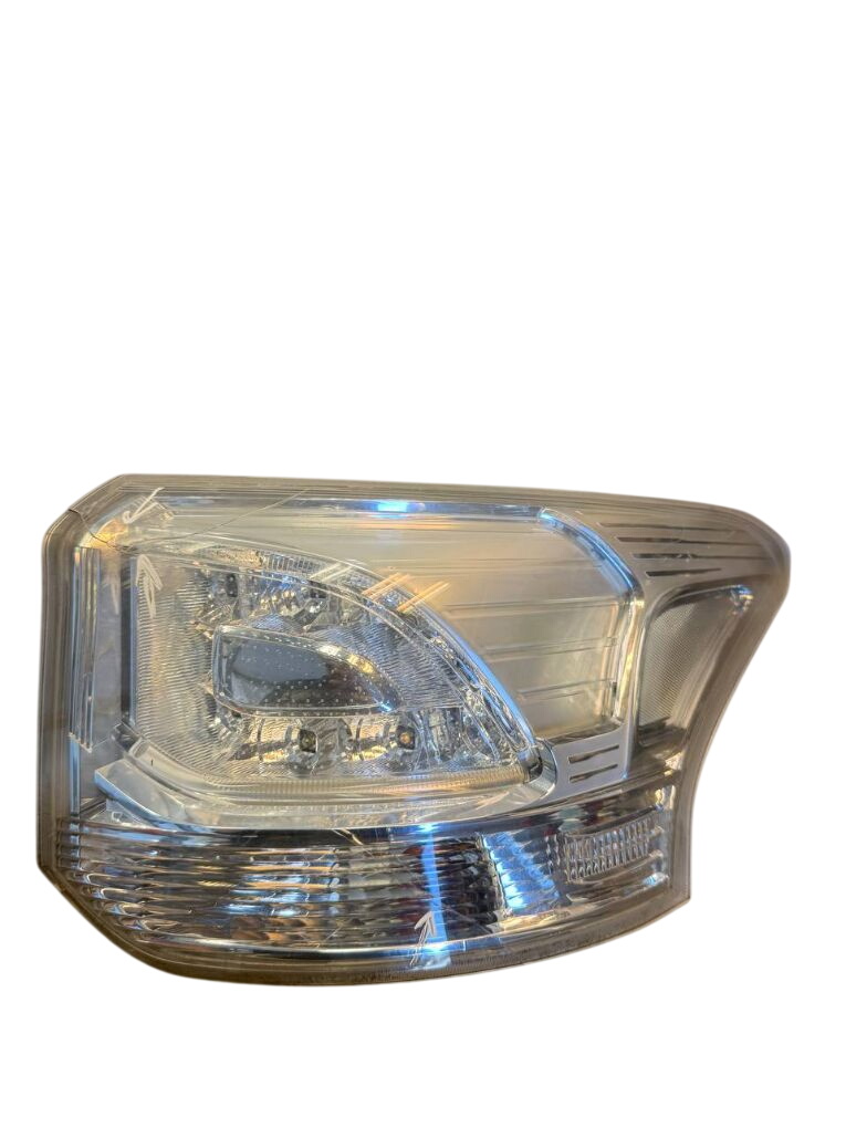 Mitsubishi Outlander Right Rear Light Right rear light — MITSUBISHI OUTLANDER III (GG...