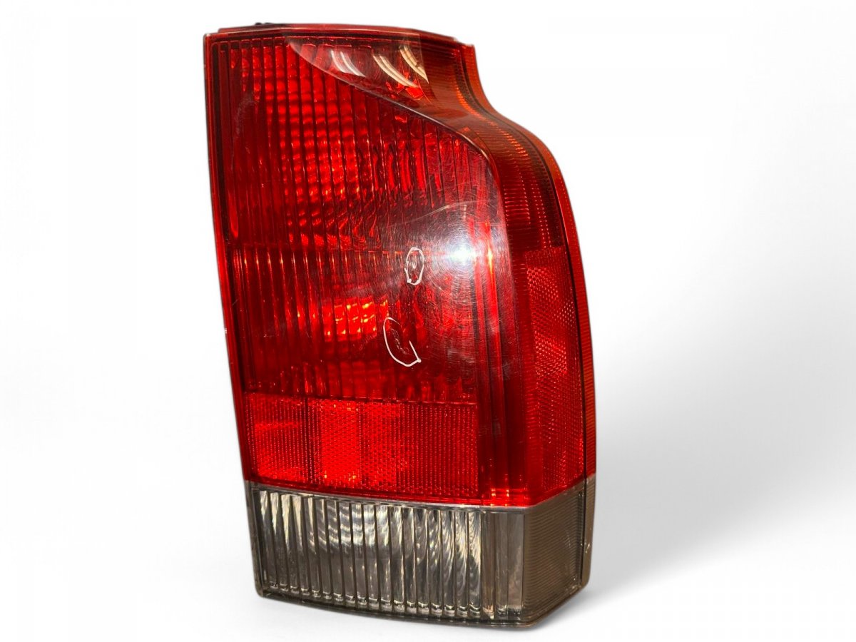Volvo V70 Right Rear Light Right rear light — VOLVO V70 II / XC70 I (P80) ...