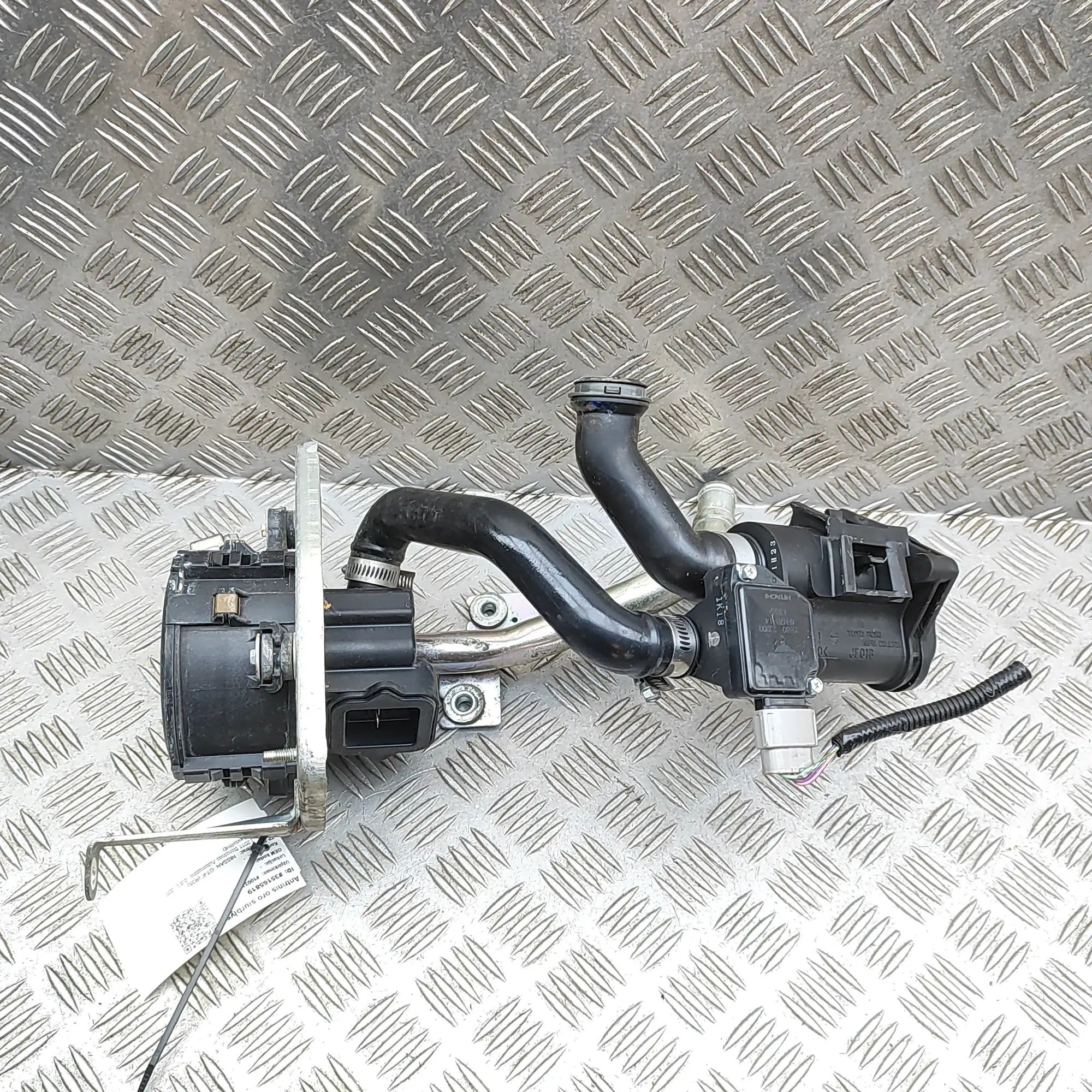 Nissan GT-R Ilmapumppu Secondary air pump — NISSAN GT-R (R35) (2007-.....