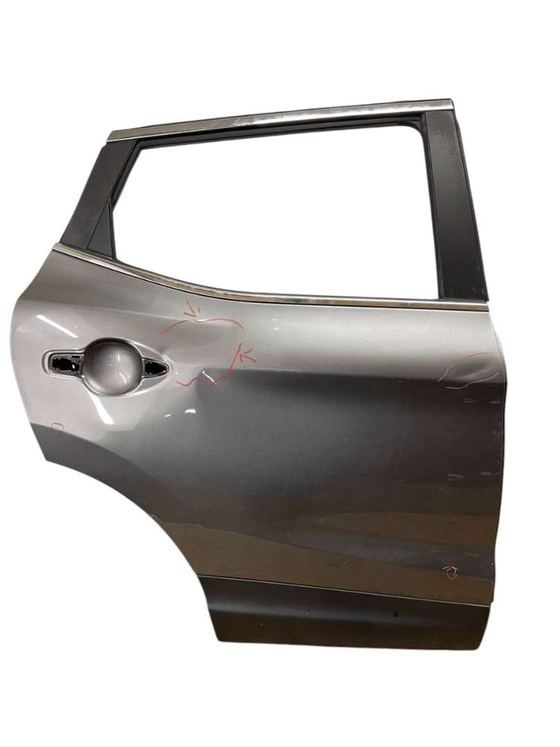 Nissan Qashqai (J11) Door — rear right