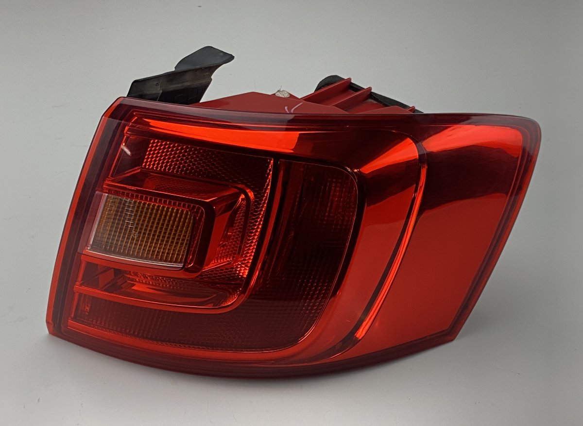 Volkswagen Jetta Right Rear Light Right rear light — VW JETTA VI (162) (2010-2018...