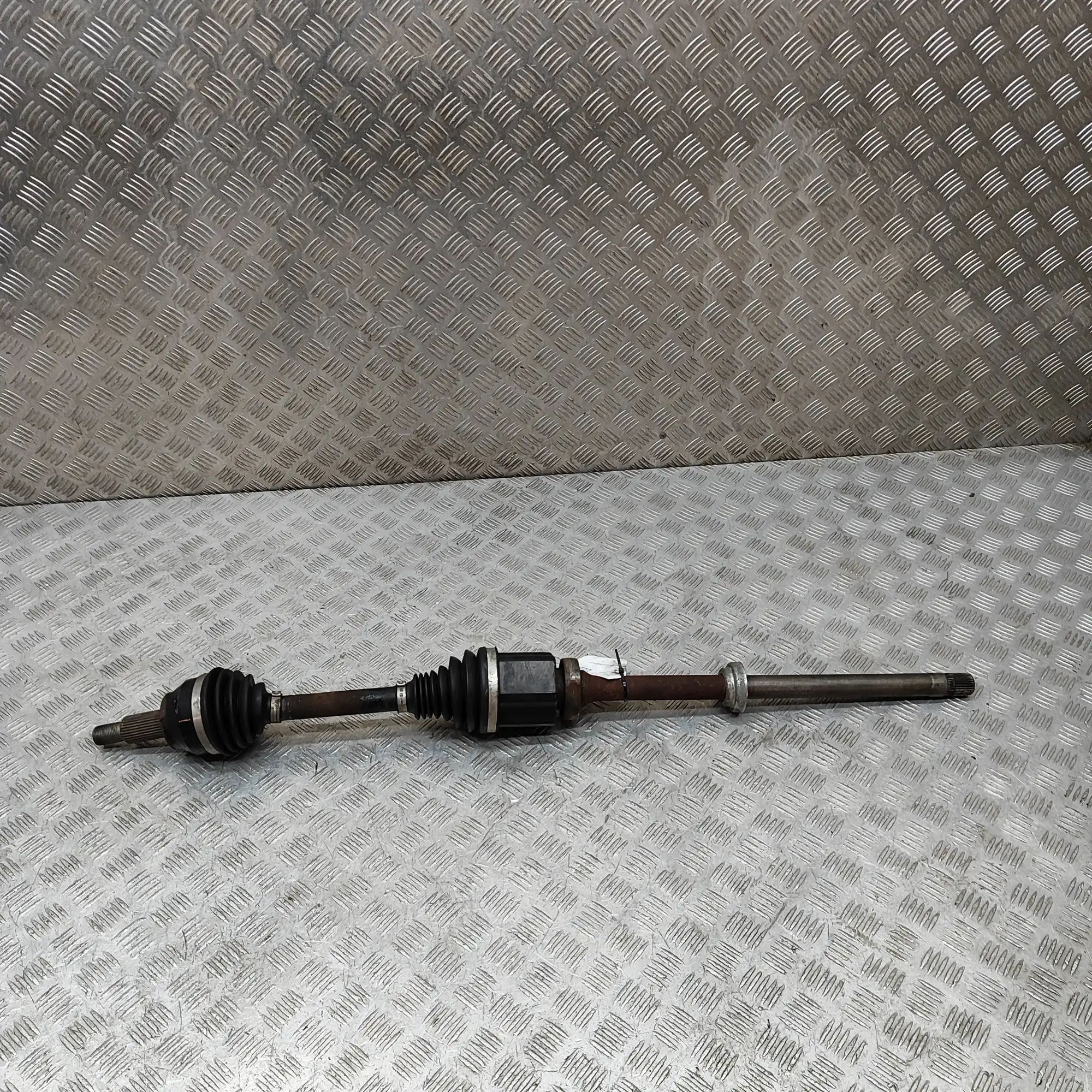 Land Rover Range Rover Evoque Front Right Driveshaft Front Right Driveshaft — LAND ROVER RANGE ROVER...