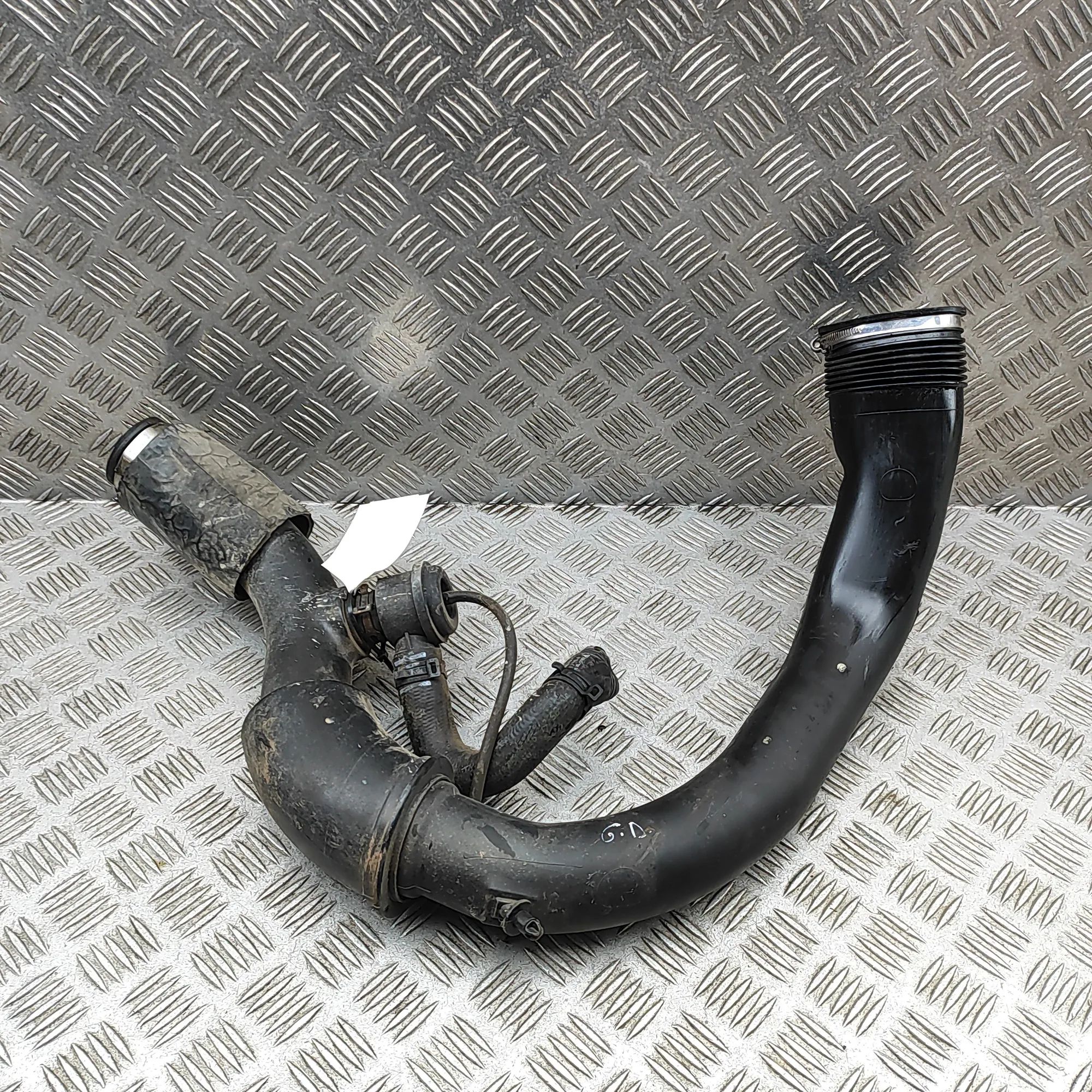 Porsche 911 (991) Intercooler hose — right Intercooler hose — right — PORSCHE 911 (991) (2...