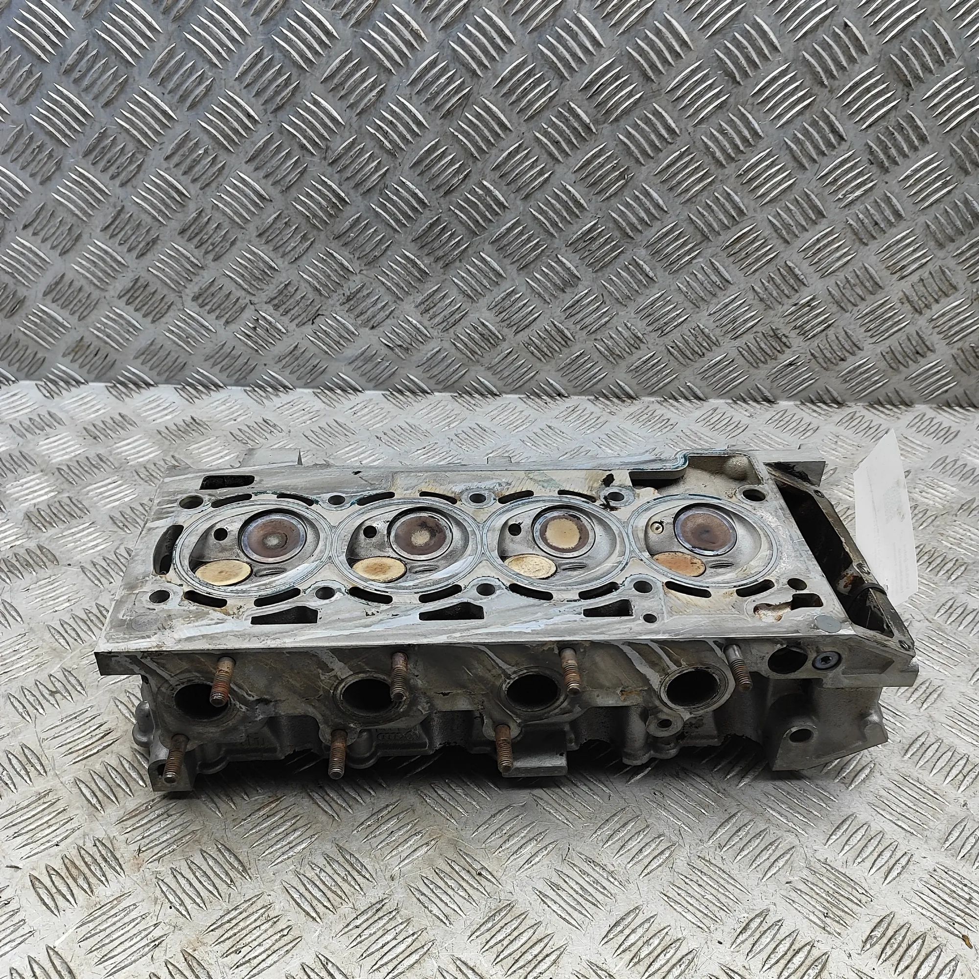 Audi A1 (8X) Engine Cylinder Head Engine Cylinder Head — AUDI A1 (8X1, 8XK) (2010...