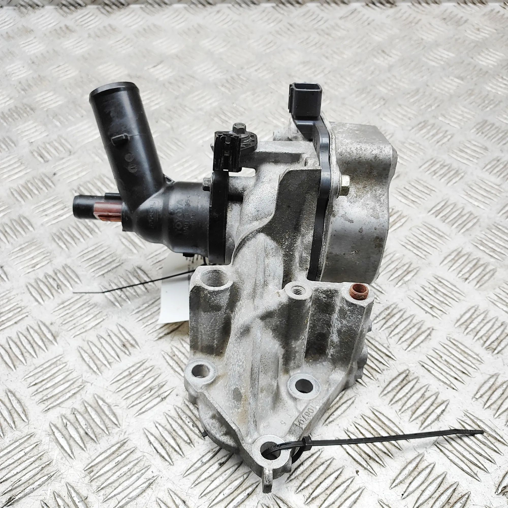 Toyota RAV4 (XA50) vesipumppu Water pump — TOYOTA RAV (4 V XA50) (2018-...) —...