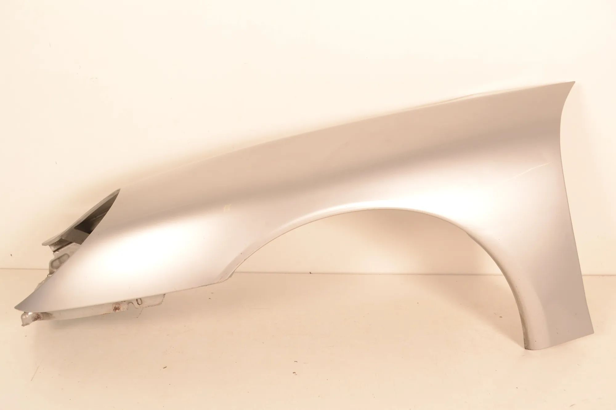 Porsche 911 (996) Front Left Fender Front Left Fender — PORSCHE 911 (996) (1997-200...
