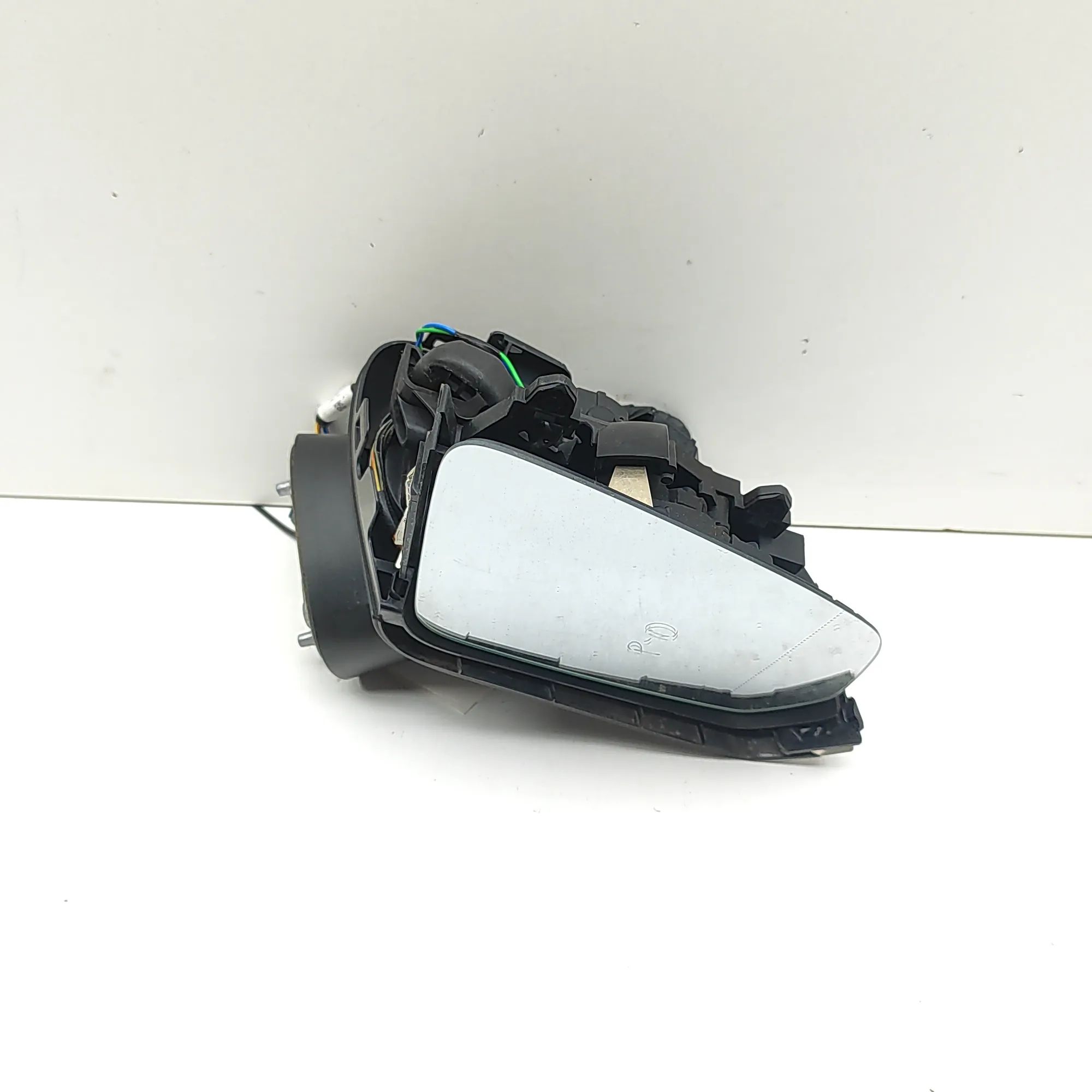 Volvo V60 Right Side Wing Mirror Right Side Wing Mirror — VOLVO V60 (II 225, 227...