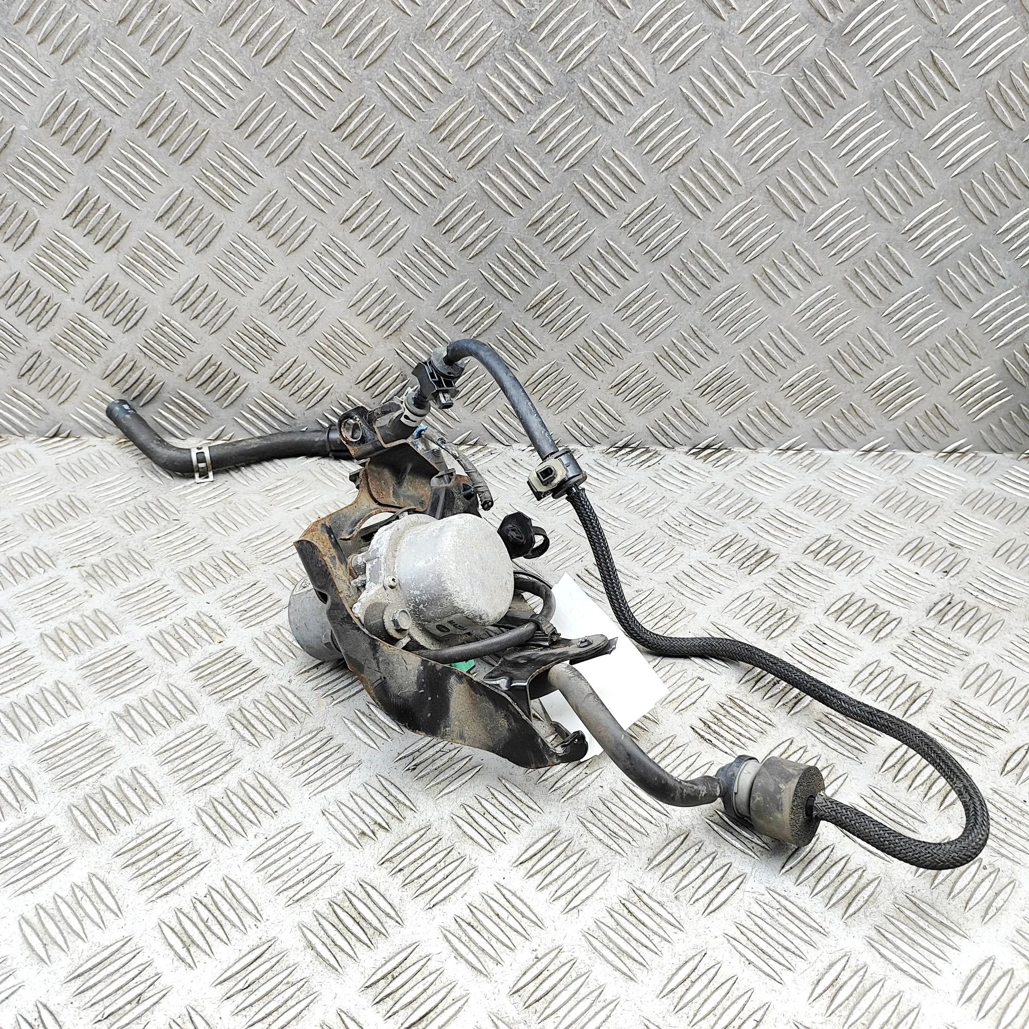 Mazda MX-5 Vacuum pump