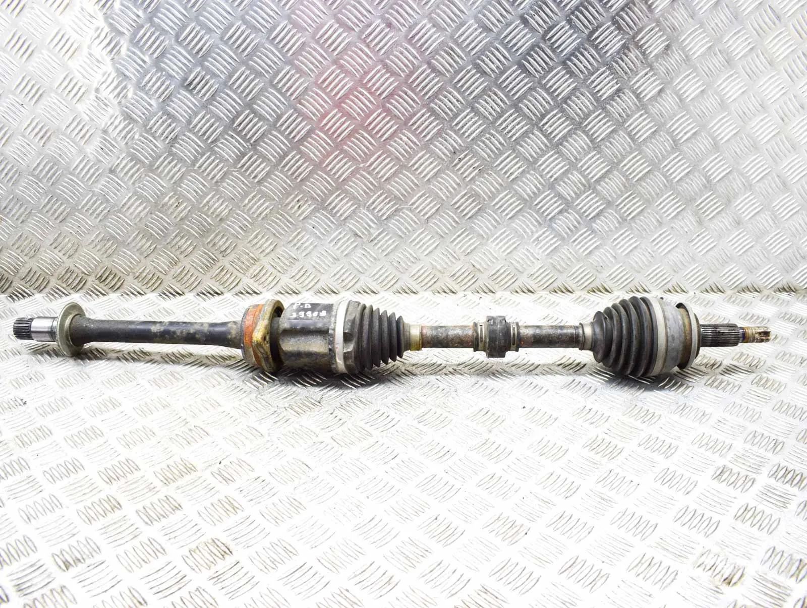 Toyota Camry (XV50) Front Right Driveshaft Front Right Driveshaft — TOYOTA CAMRY (_V7_) (2...