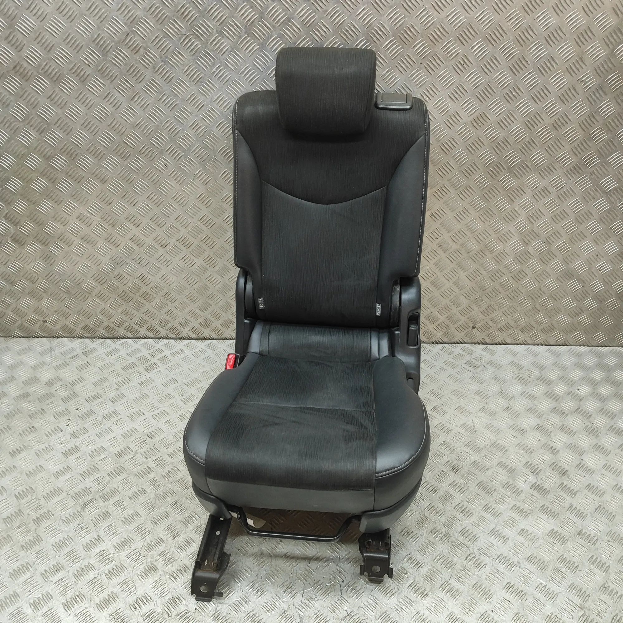 Toyota Prius+ Takapenkki Rear seat — TOYOTA PRIUS (PLUS _W4_) (2011-...)...