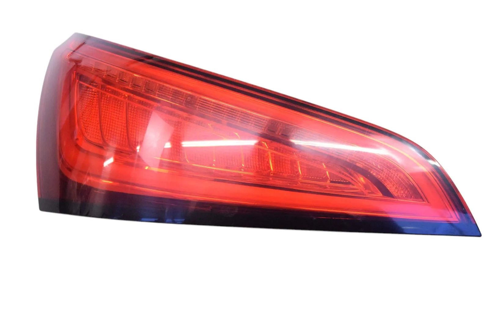 Audi Q5 (8R) Rear Left Tail Light Rear Left Tail Light — AUDI Q5 (8R) (2008-2017)...