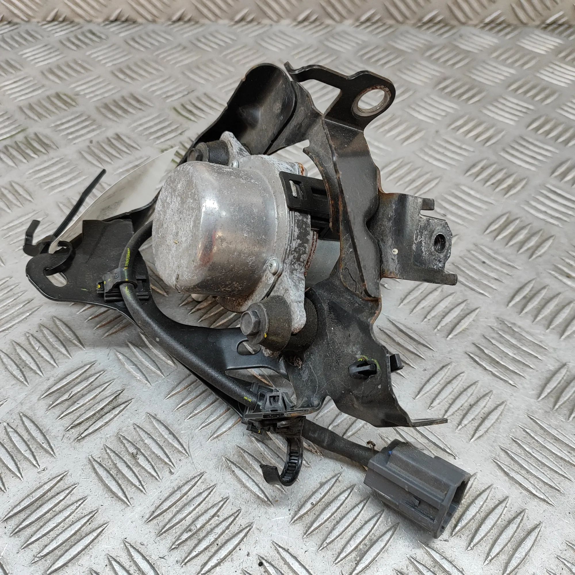 Mazda MX-5 Vacuum pump
