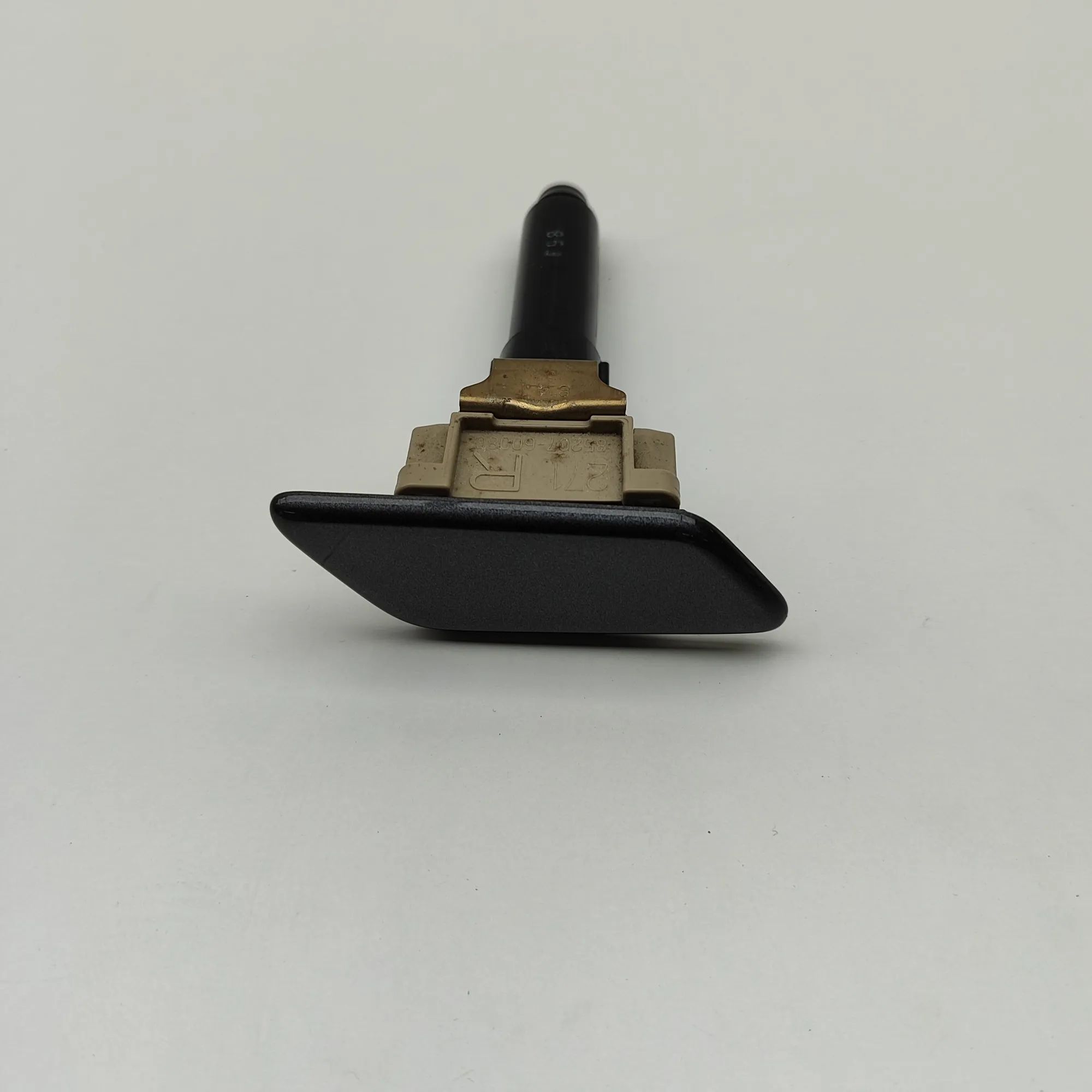 Toyota Land Cruiser 150 Headlight washer spray nozzle