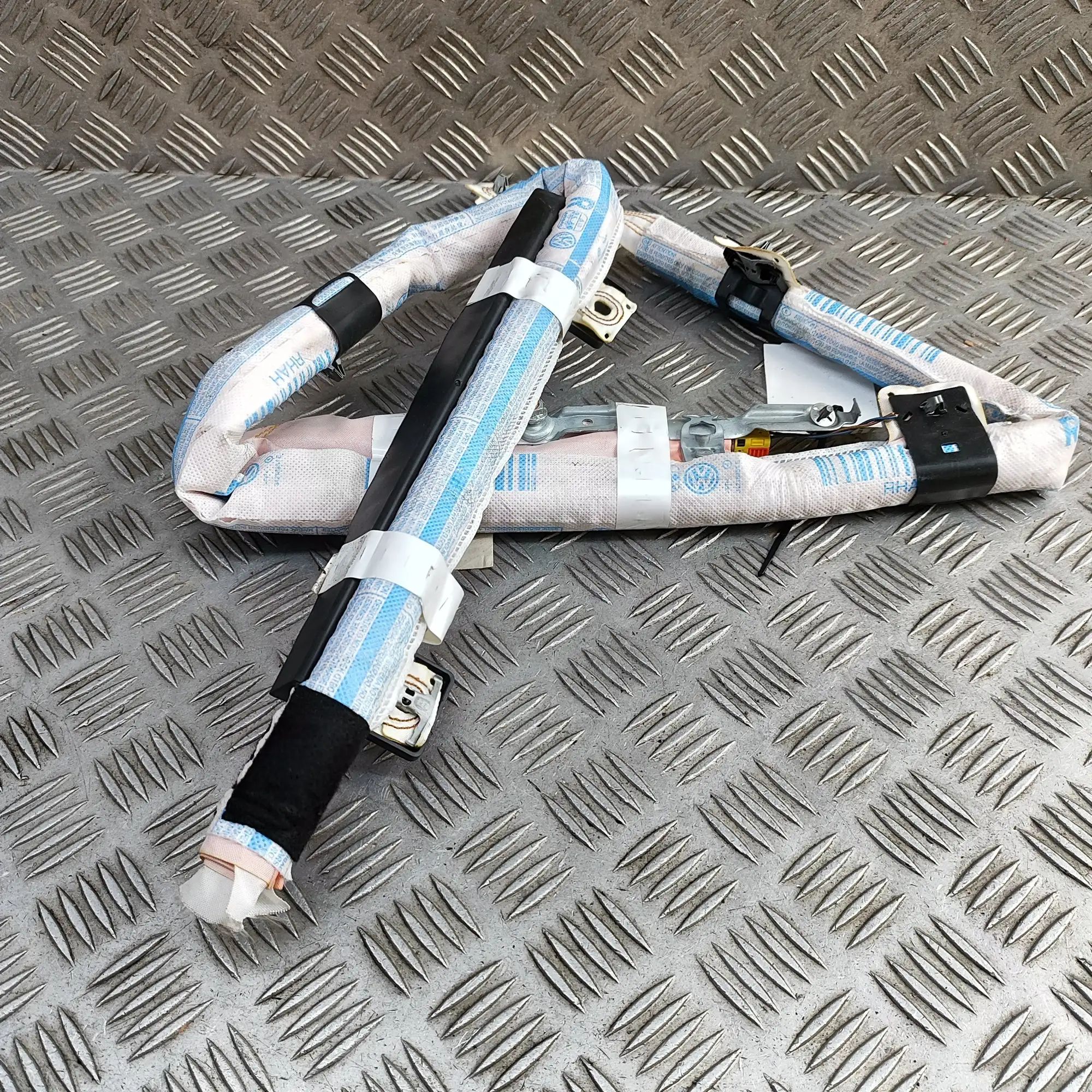 Volkswagen Polo Right Side Roof Safety Curtain SRS