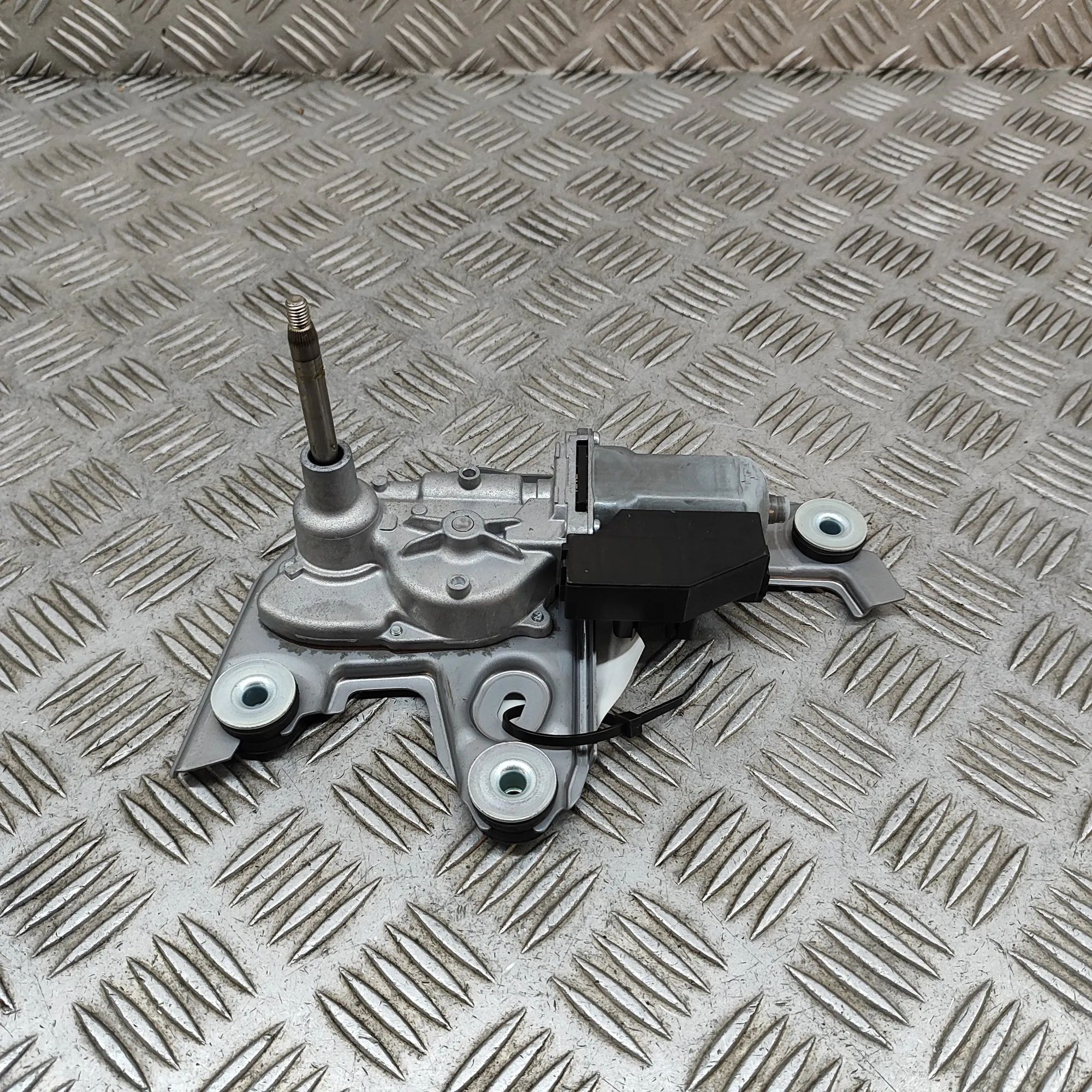 Toyota Sienna Мотор стеклоочистителя Tailgate wiper motor — TOYOTA SIENNA (_L4_) (20...