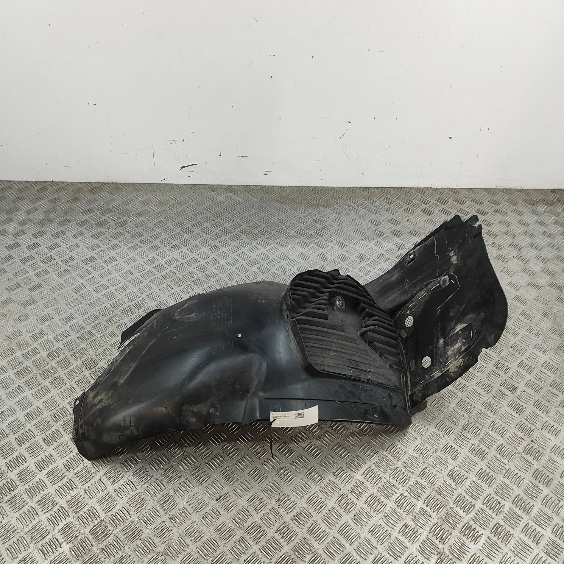 Porsche 911 (991) Wheel arch liner — front — right — front section Wheel arch liner — front — right — front sectio...