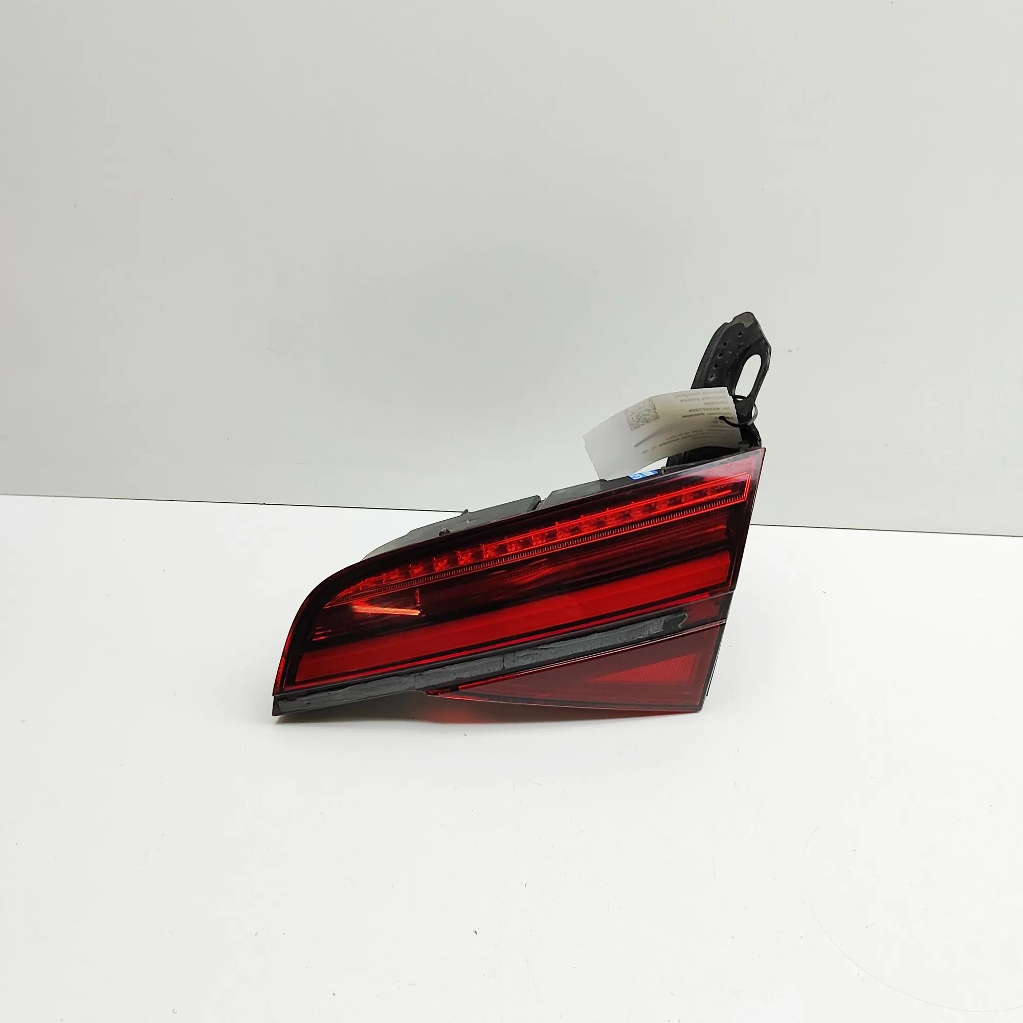 Audi A8 (D4) Right Side Tailgate Tail Light Right Side Tailgate Tail Light — AUDI A8 (D4 4H...