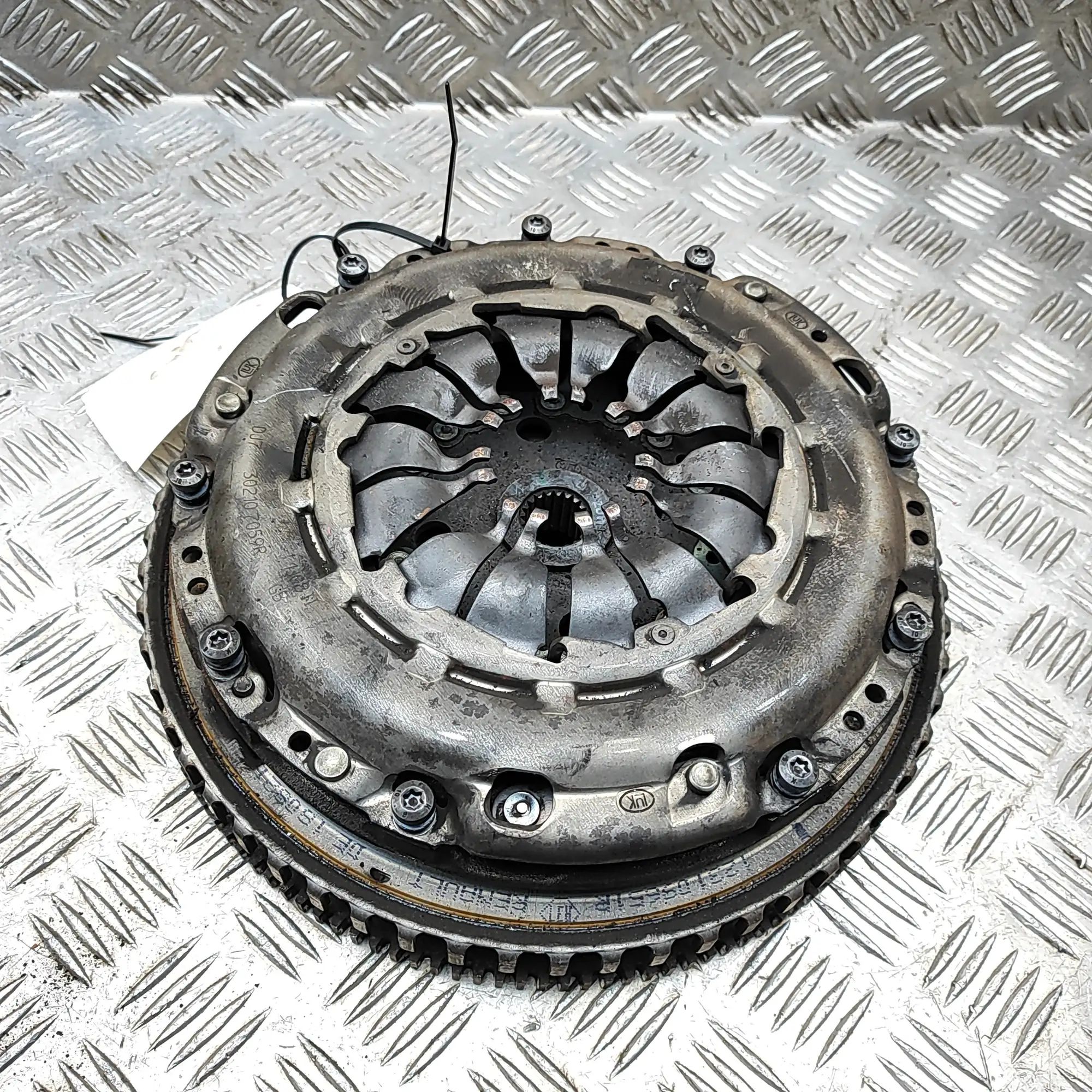 Nissan Juke kytkinsarja Clutch kit — NISSAN JUKE (F16) (2019-...) — 123...