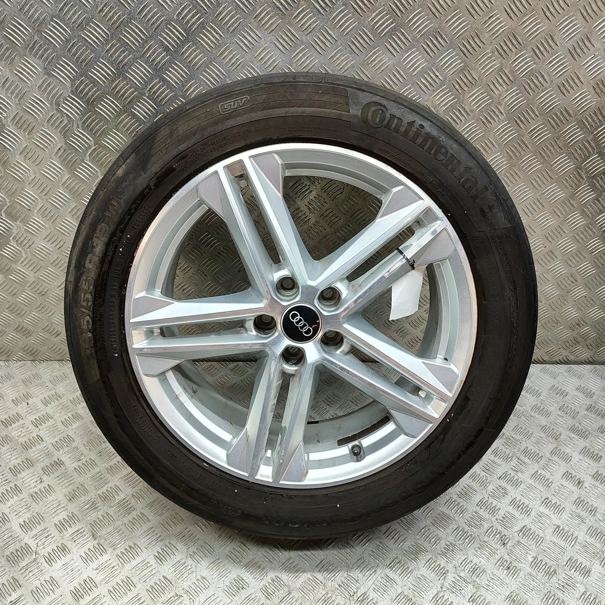 Audi Q5 (FY) Alloy Wheel Alloy wheel — AUDI Q5 (FY) (2016-...) — 80A6010...