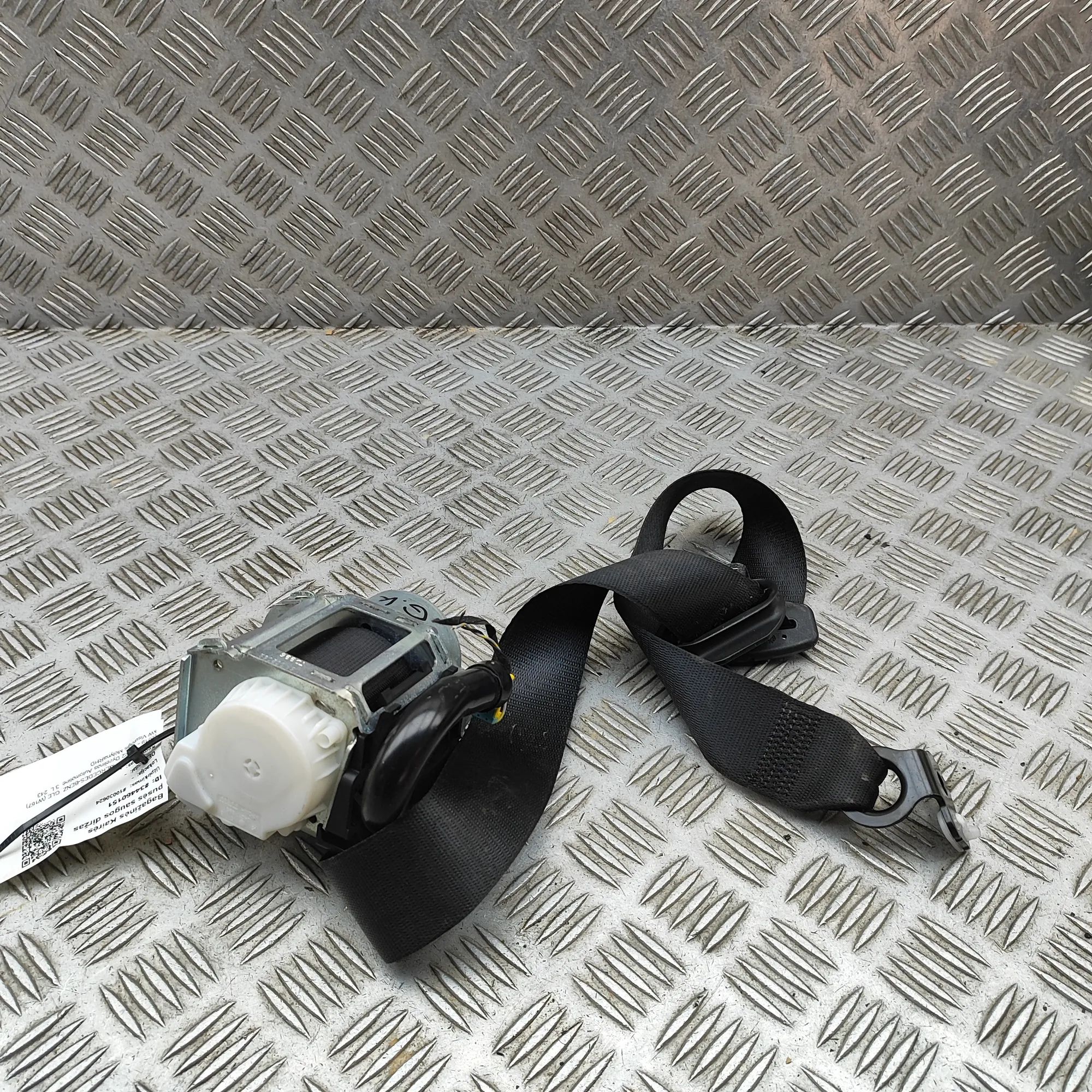 Mercedes-Benz GLE (W167) Left Side Trunk Seatbelt