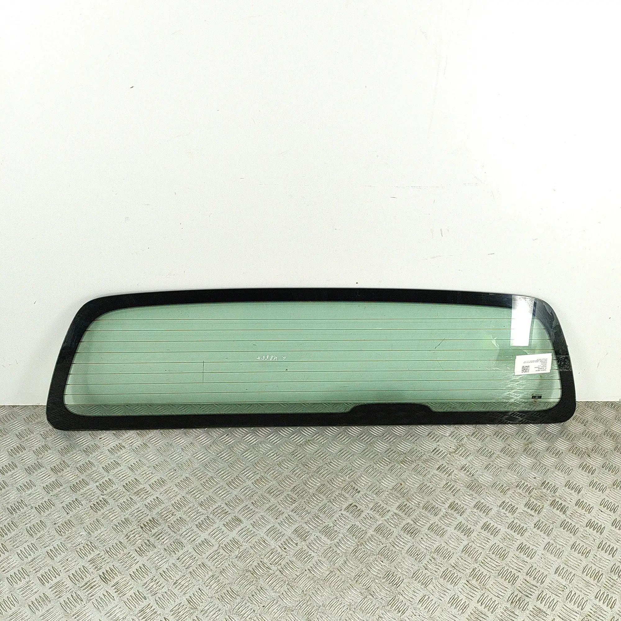 Nissan Pick Up / Navara / NP300 (D22) Rear Window glass Rear window glass — NISSAN NP300 (NAVARA D40) (...