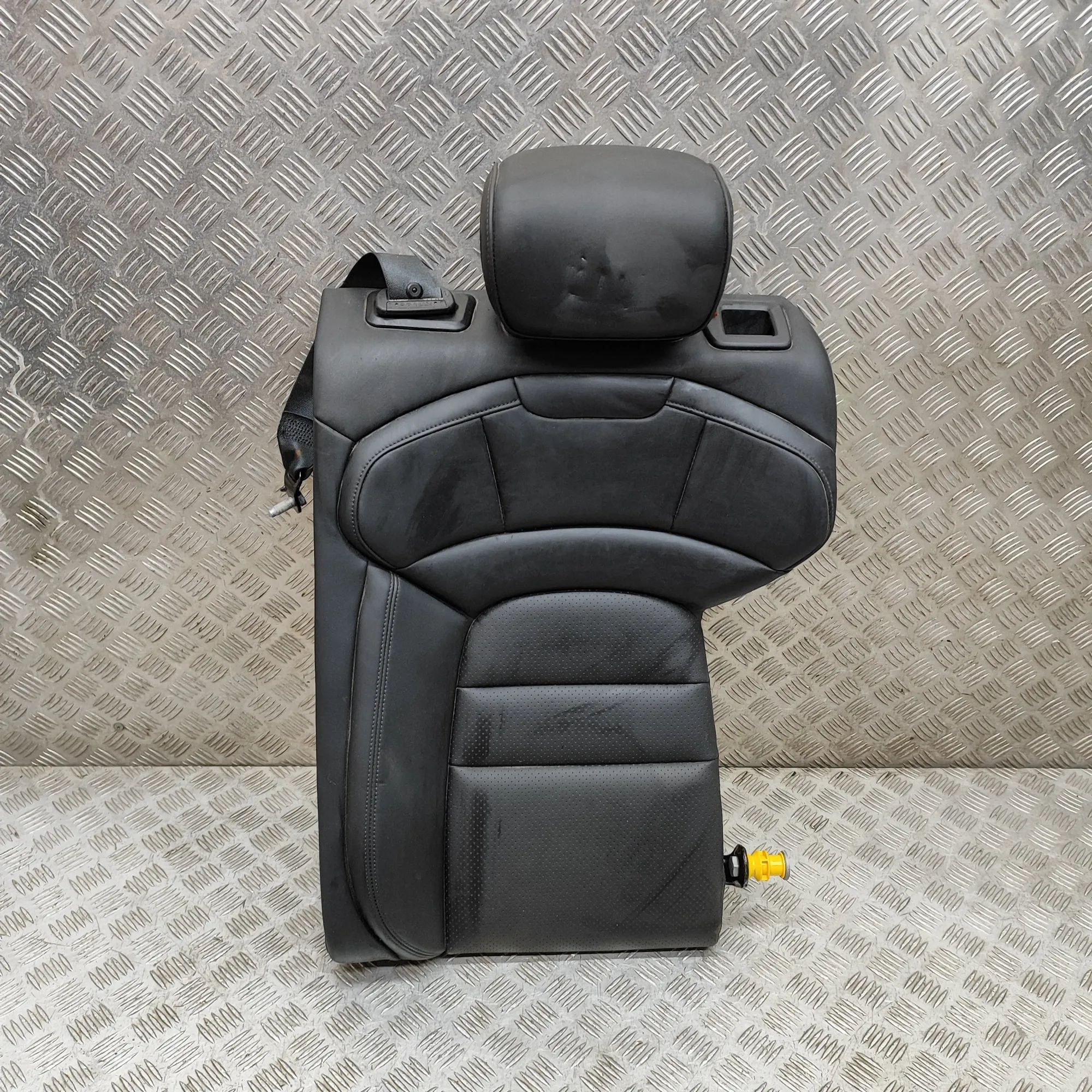 Porsche Taycan Заднее сиденье Rear seat — PORSCHE TAYCAN (2019-...) — 9J08850...