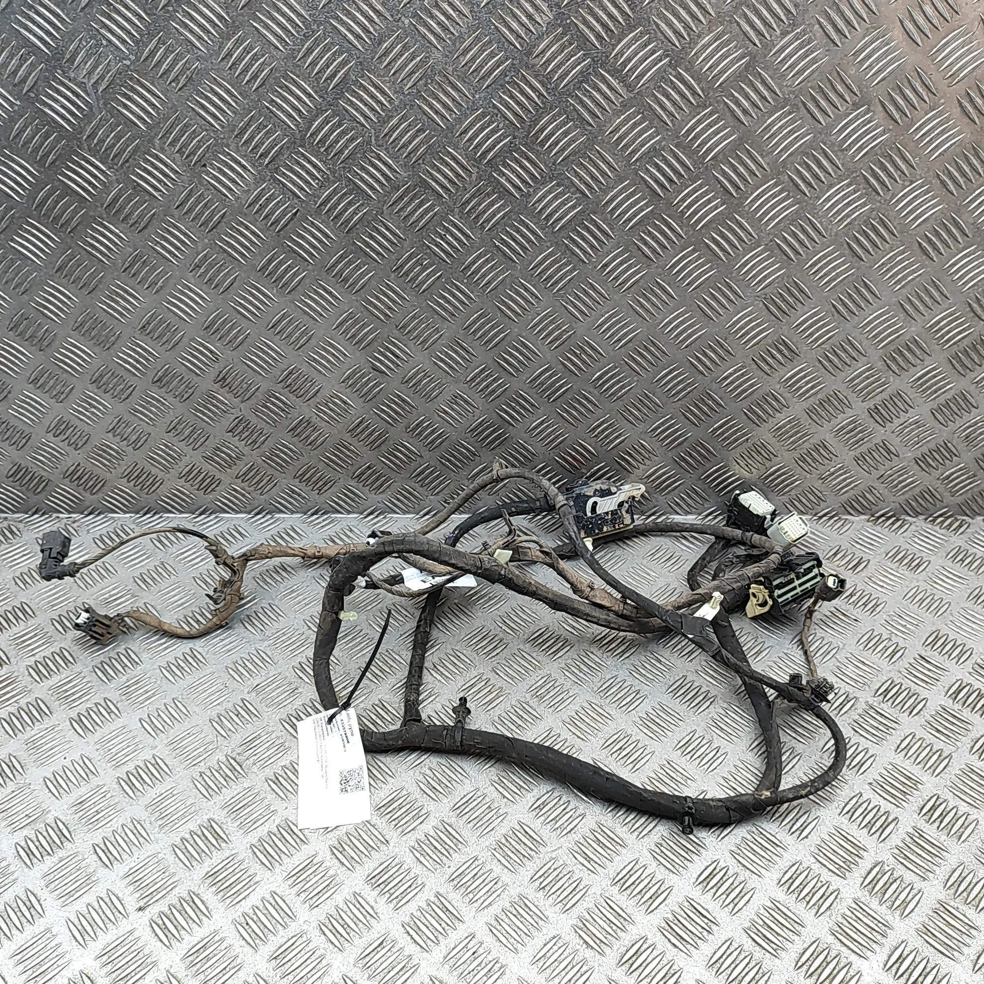 Wiring harness Brand/Model: FORD USA MUSTANG
Year: 2022
Gearbo...