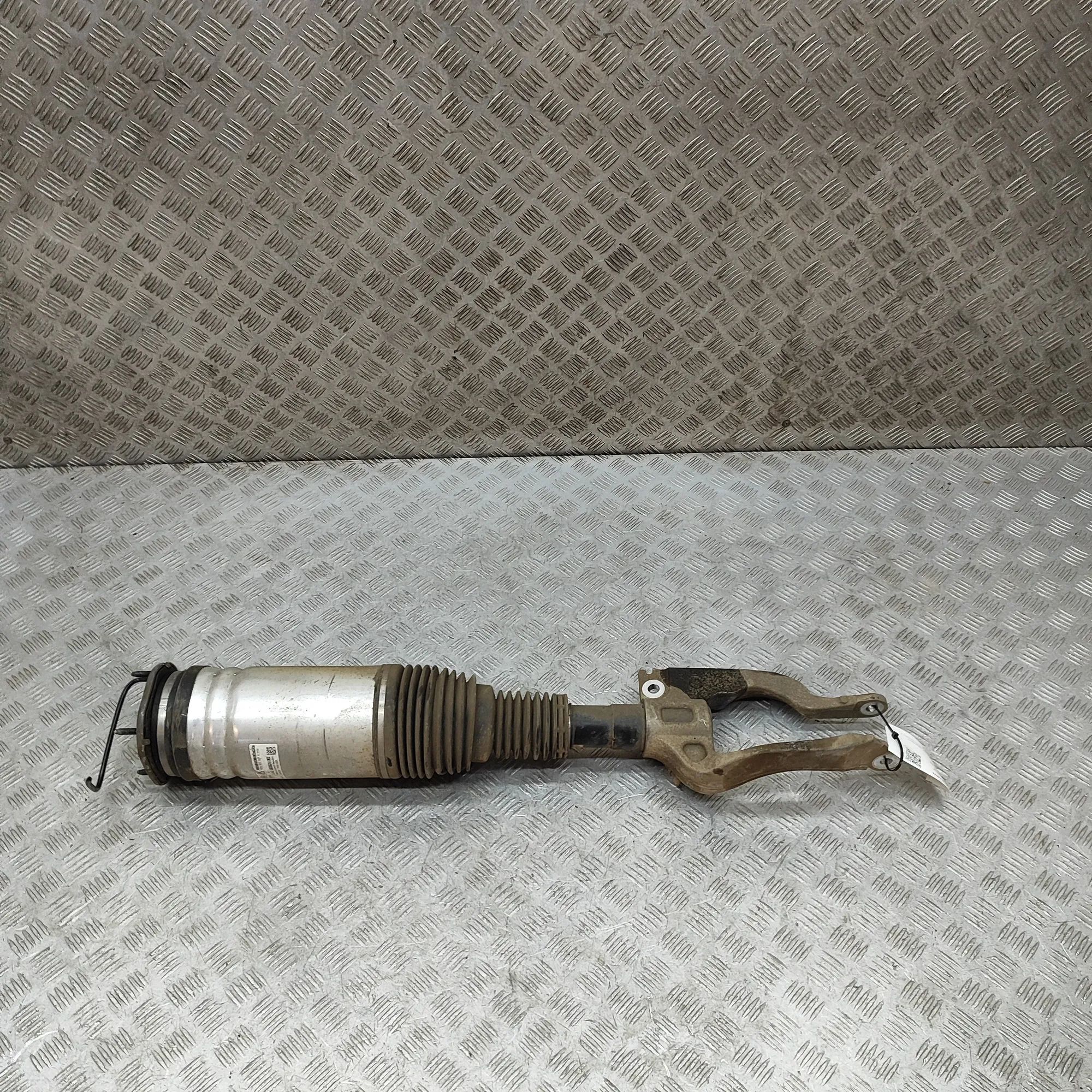 Land Rover Discovery Front Left Air Shock Absorber Front Left Air Shock Absorber — LAND ROVER DISC...