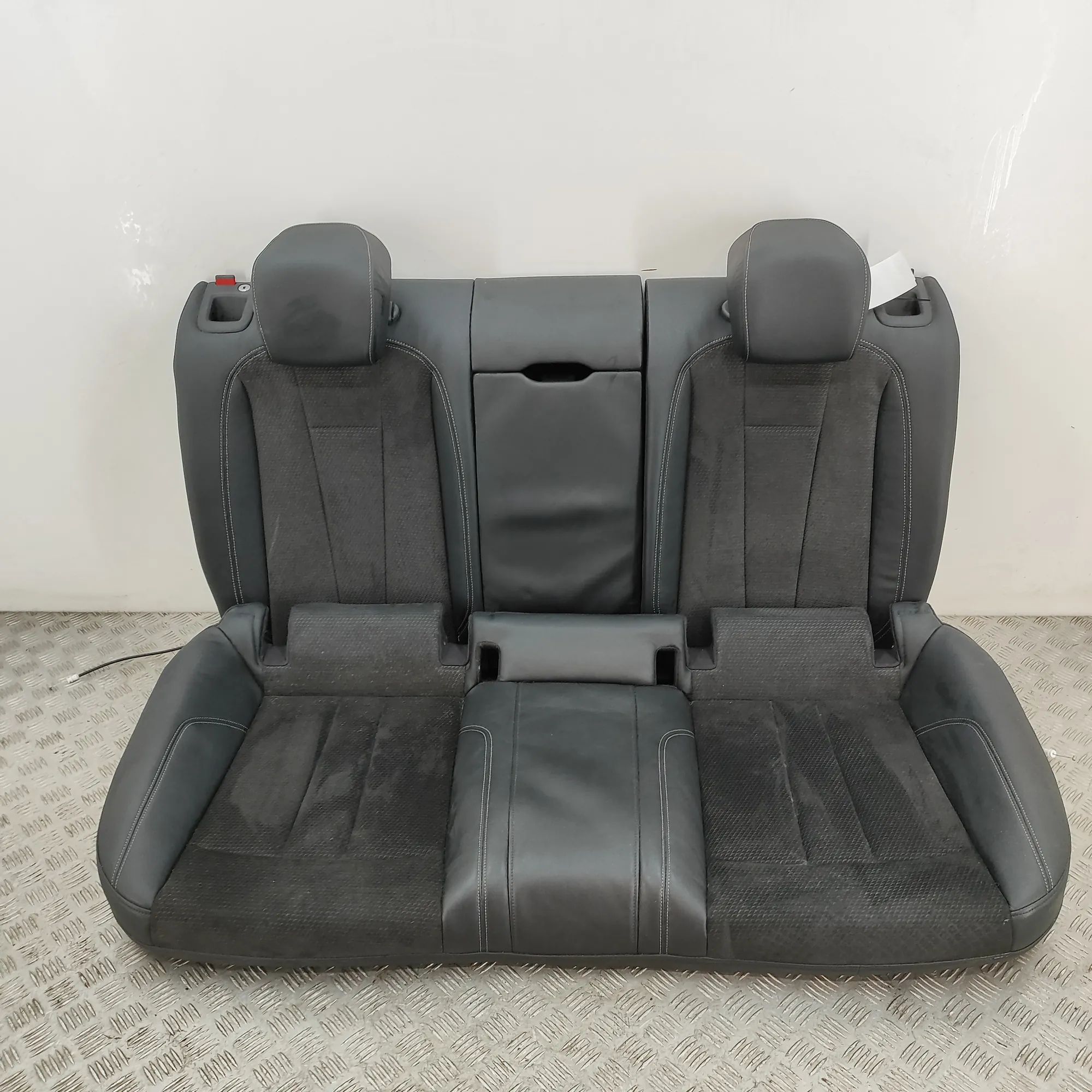 Audi A5 (B9) Rear seat Rear seat — AUDI A5 (F53) (2016-...) — 8W688540...