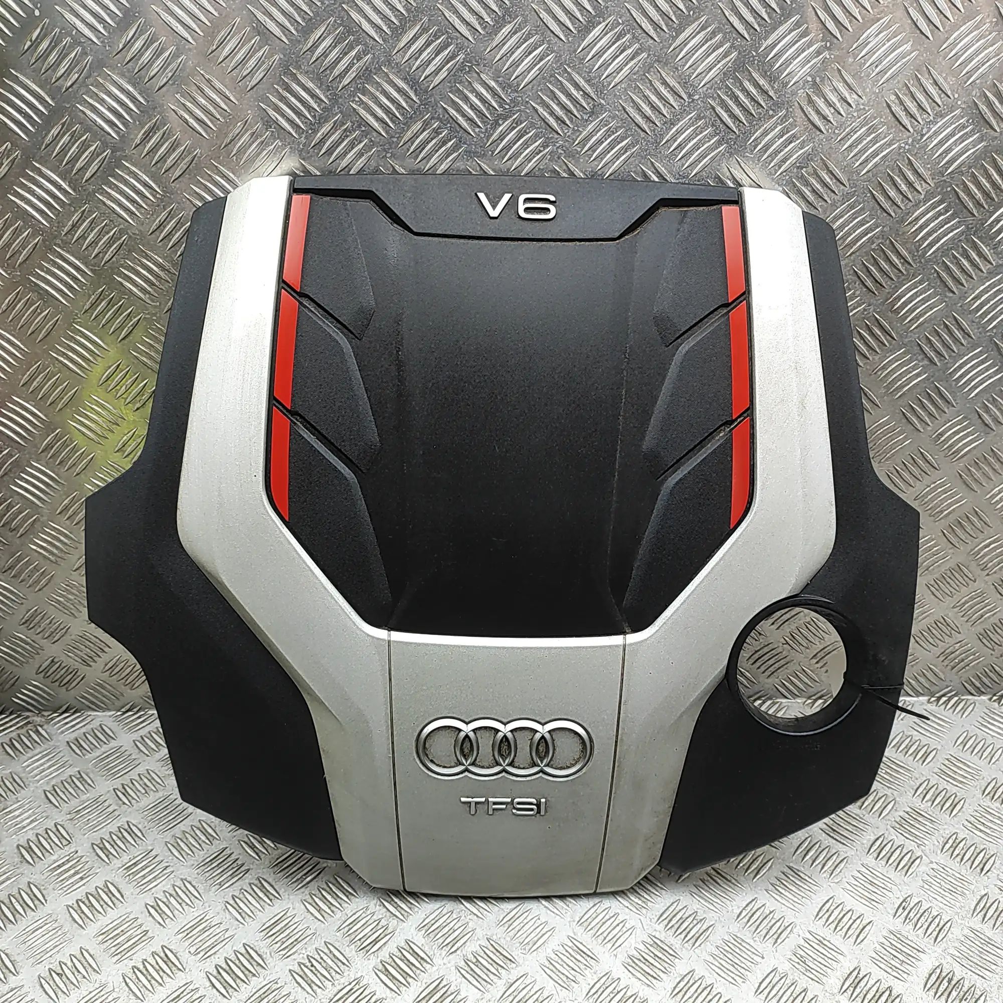 Audi Q5 (8R) Engine cover Engine cover — AUDI Q5 (FY) (2016-...) — 06M103...