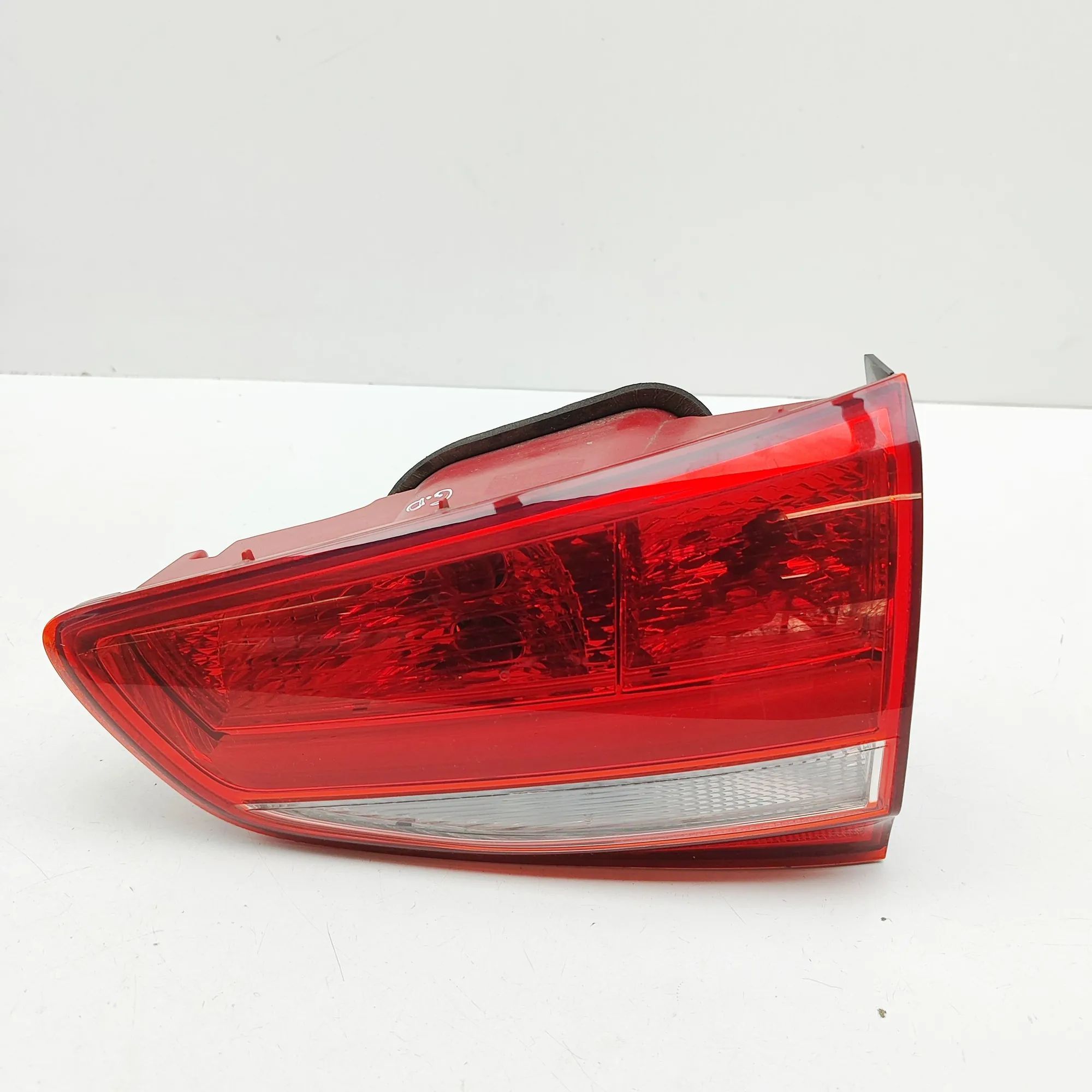 Kia Ceed (CD) Right Side Tailgate Tail Light Right Side Tailgate Tail Light — KIA CEE`D (Spo...