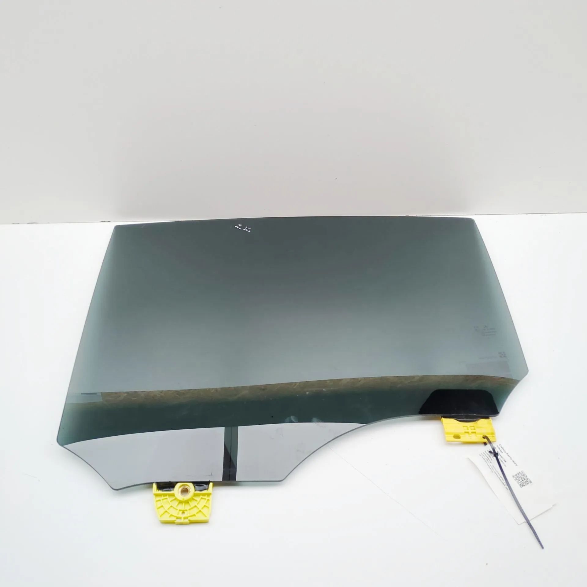 Mercedes-Benz EQS (V297 / X296) Rear Left Door Window Rear Left Door Window — MERCEDES BENZ EQS (V297...