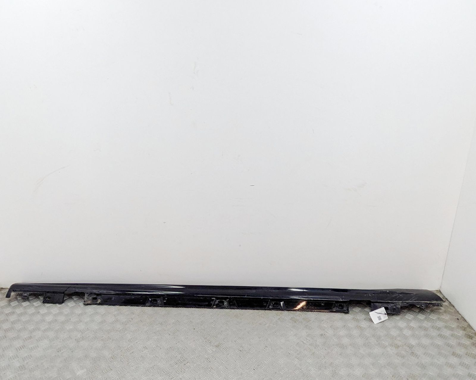 Mercedes-Benz EQS (V297 / X296) Left Side Plastic Sideskirt Cover Left Side Plastic Sideskirt Cover — MERCEDES BE...