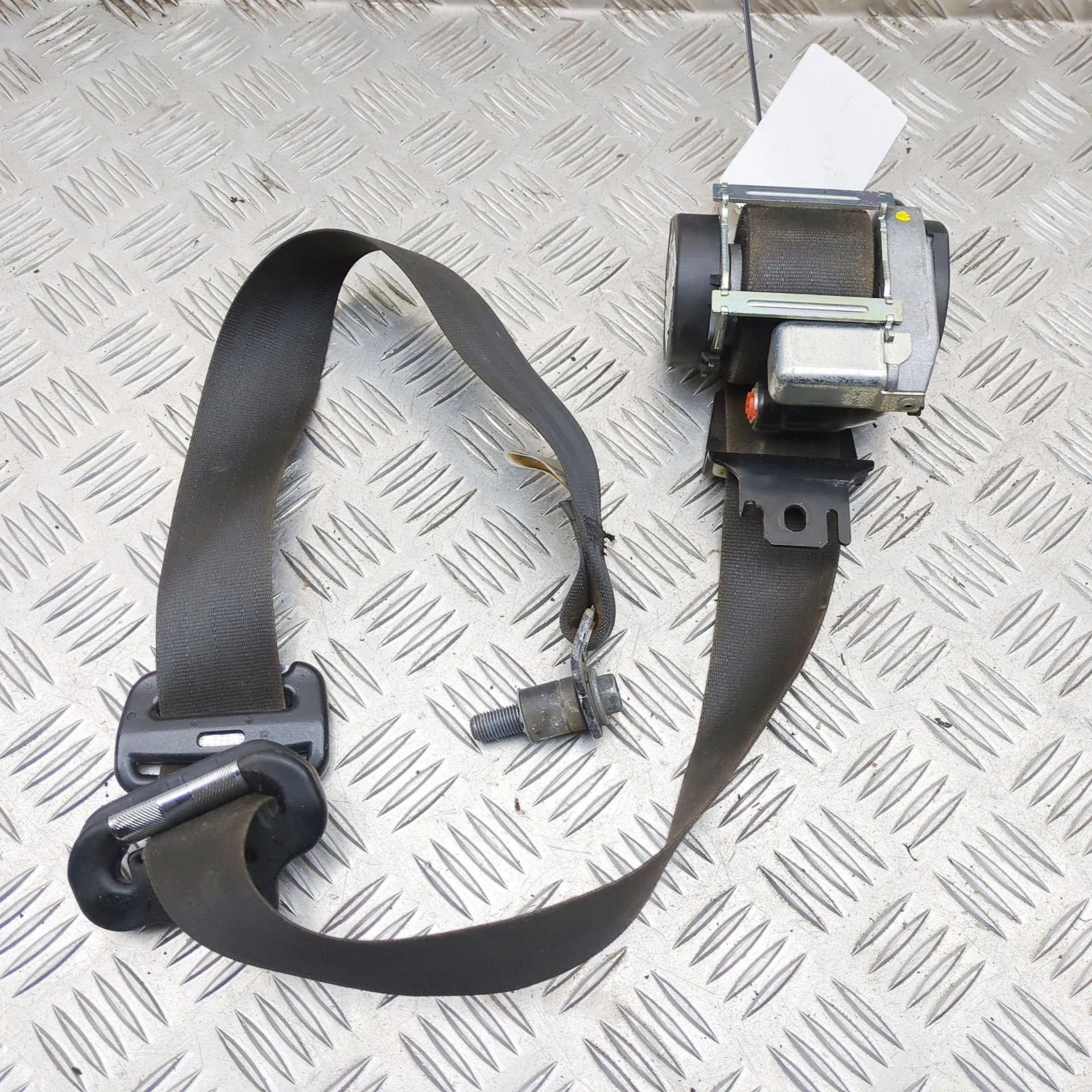 Isuzu D-Max Front Right Seatbelt Front Right Seatbelt — ISUZU D-MAX (II TFR, TFS...
