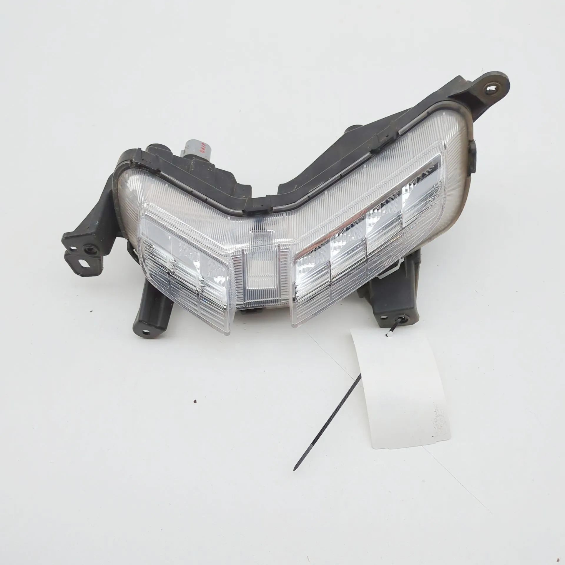Kia Niro Front Left Additional Light Front Left Additional Light — KIA NIRO (2016-.....
