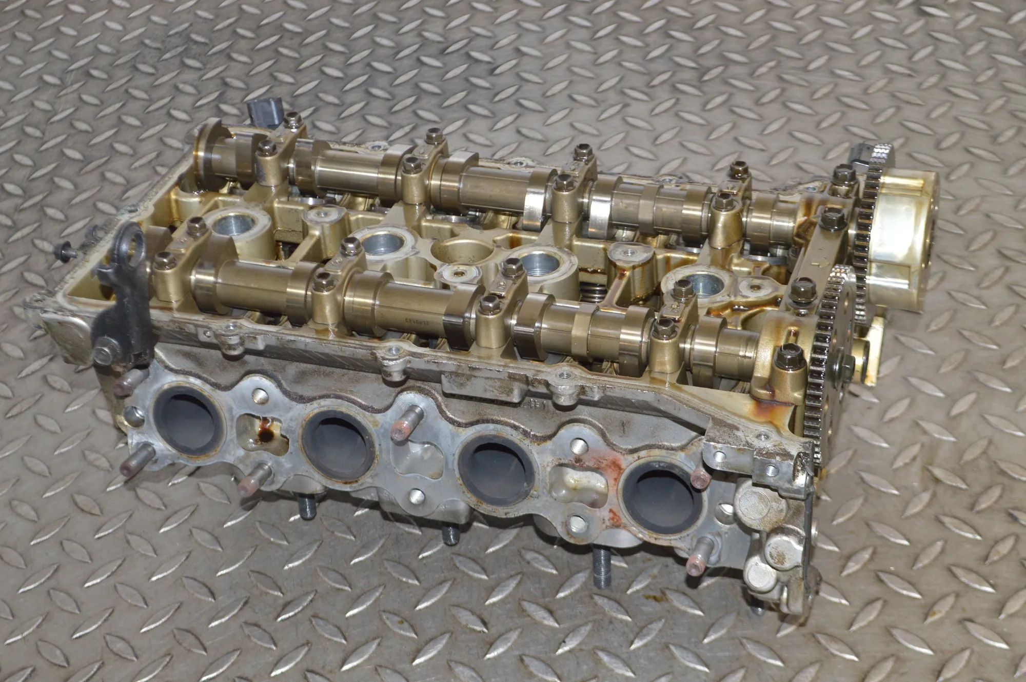 Hyundai Sonata (NF) Engine Cylinder Head Engine Cylinder Head — HYUNDAI SONATA V (NF) (2...