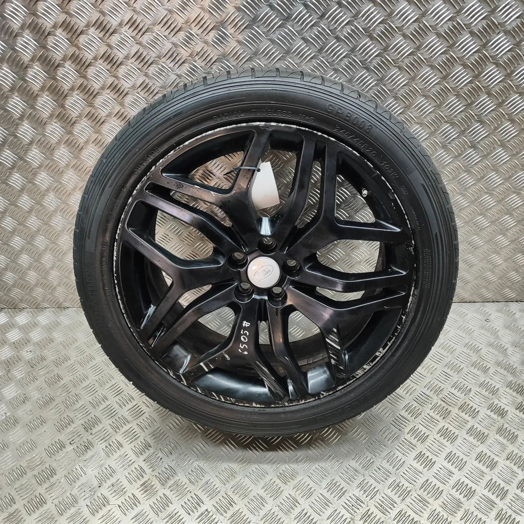 Land Rover Range Rover Evoque Alloy Wheel Alloy wheel — LAND ROVER RANGE ROVER EVOQUE (L5...
